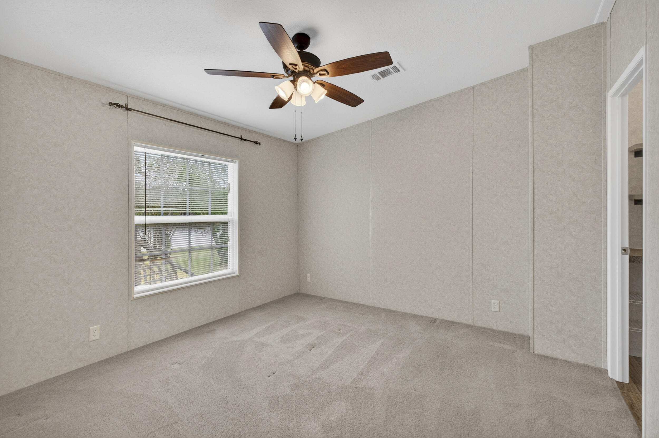 535 Kings Lake Boulevard, DeFuniak Springs