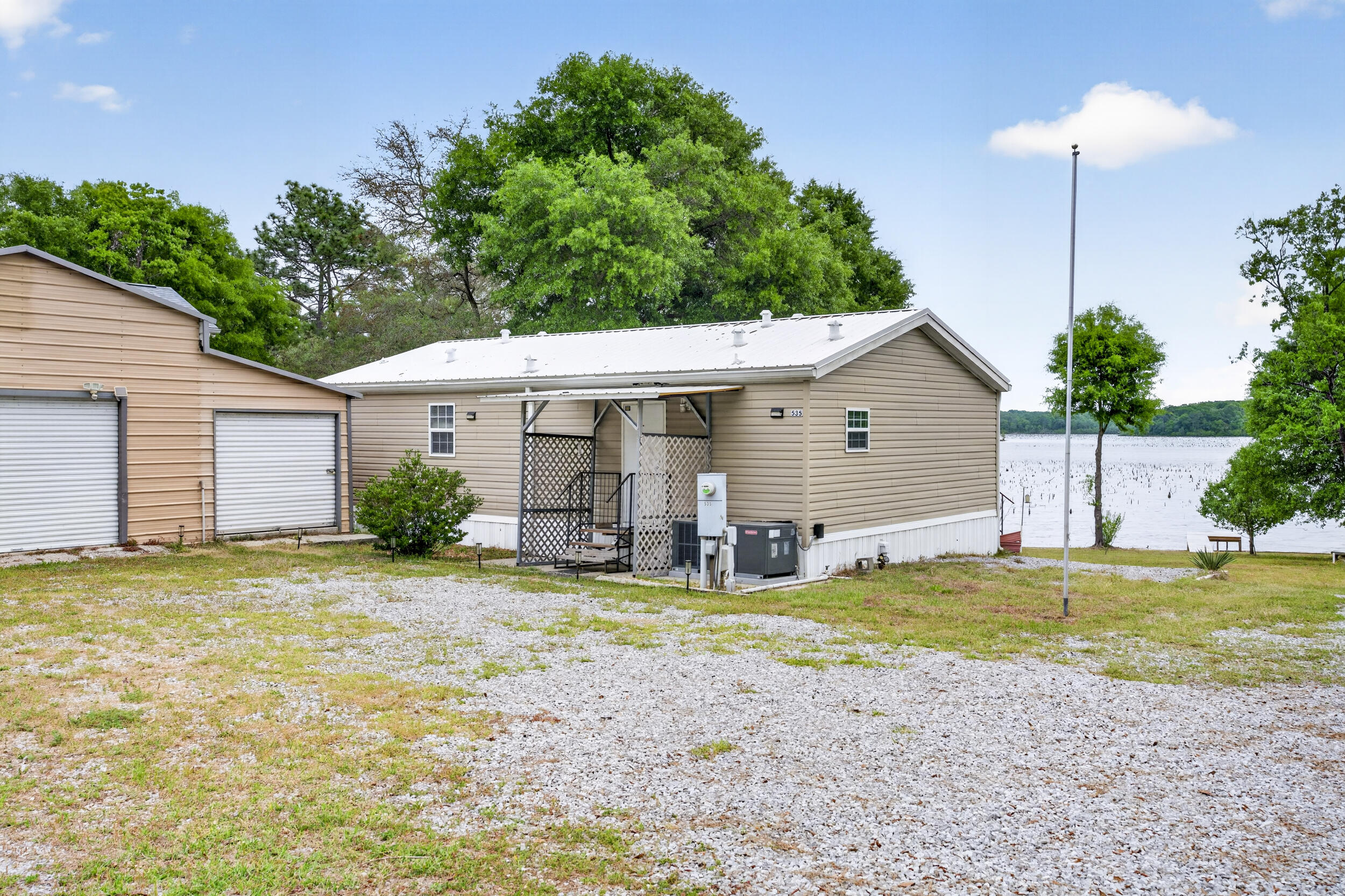 535 Kings Lake Boulevard, DeFuniak Springs