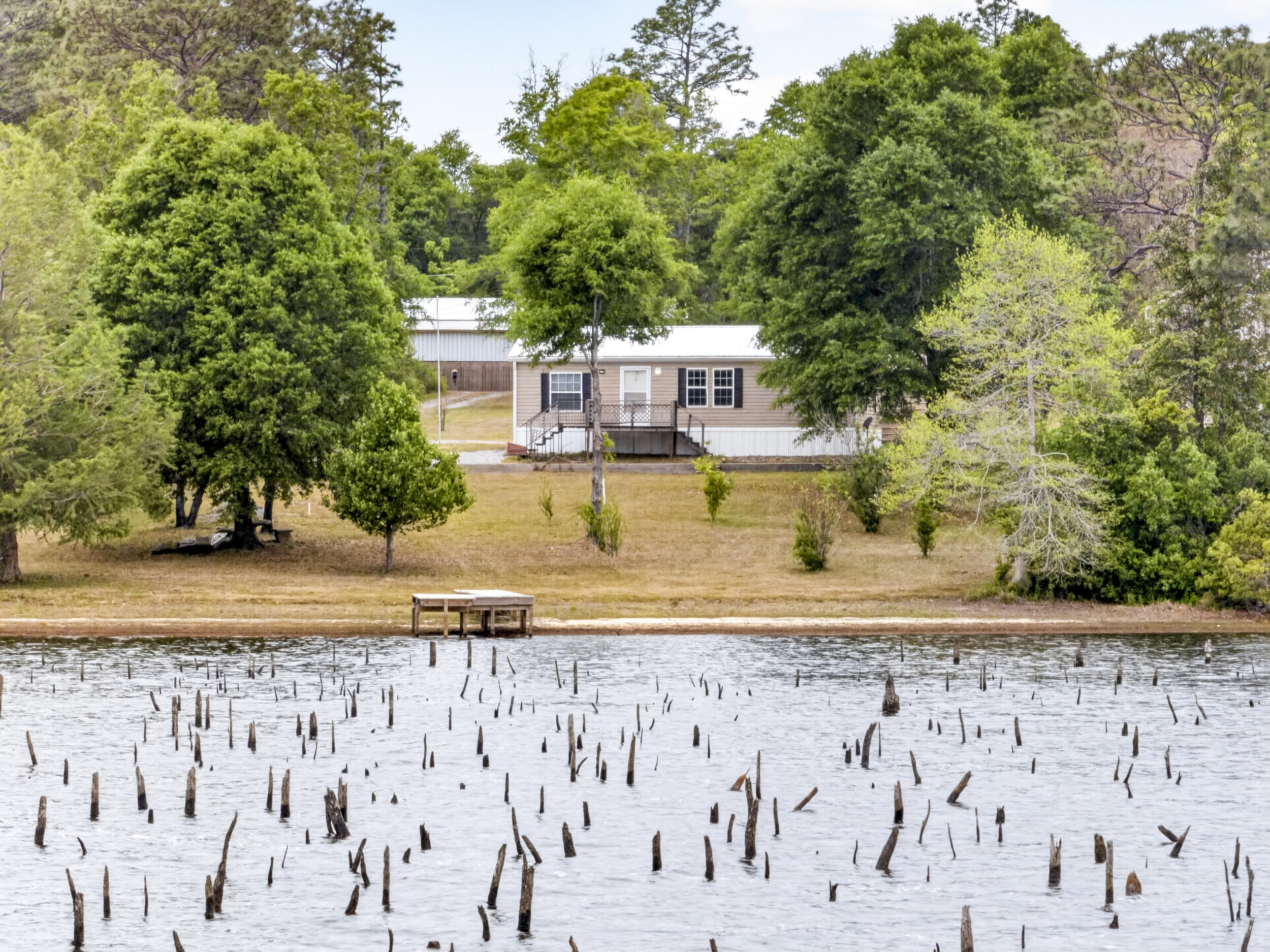 535 Kings Lake Boulevard, DeFuniak Springs