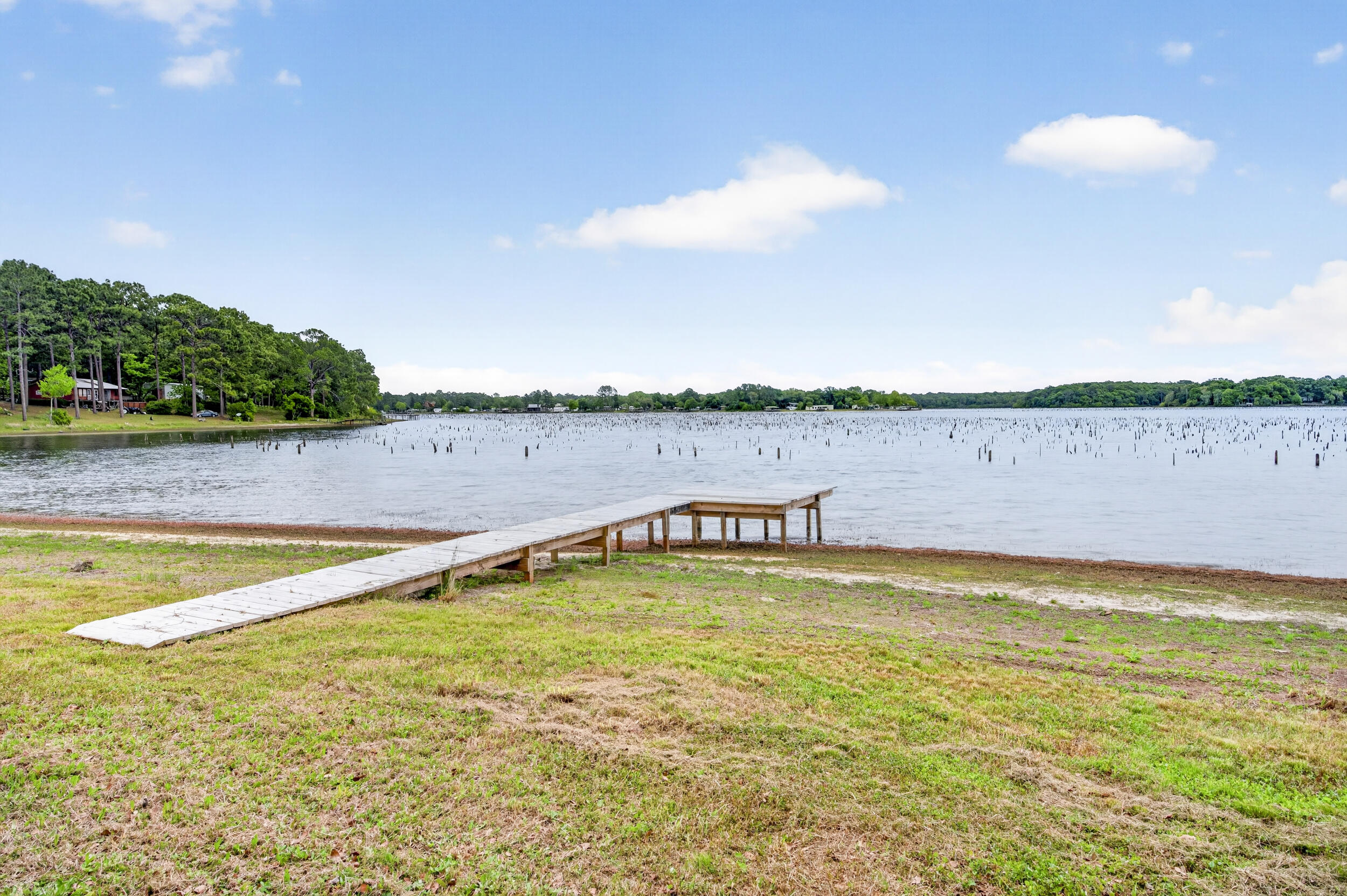 535 Kings Lake Boulevard, DeFuniak Springs