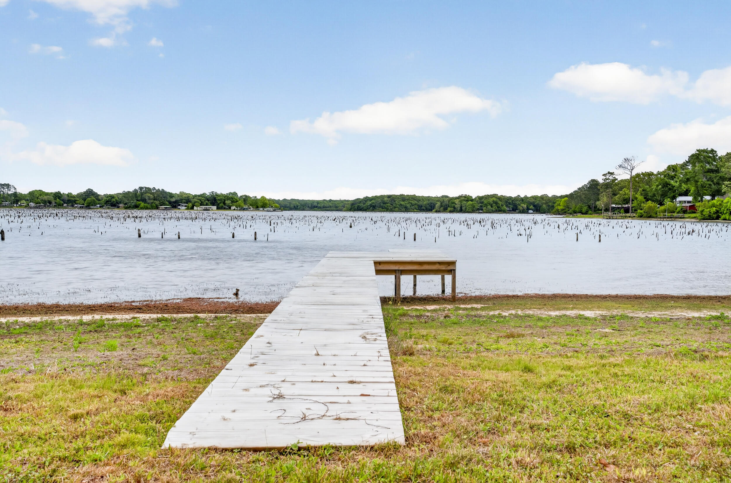 535 Kings Lake Boulevard, DeFuniak Springs