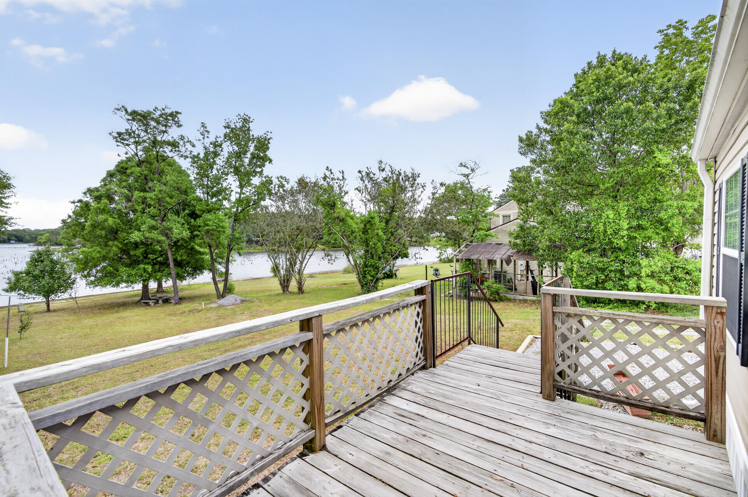535 Kings Lake Boulevard, DeFuniak Springs