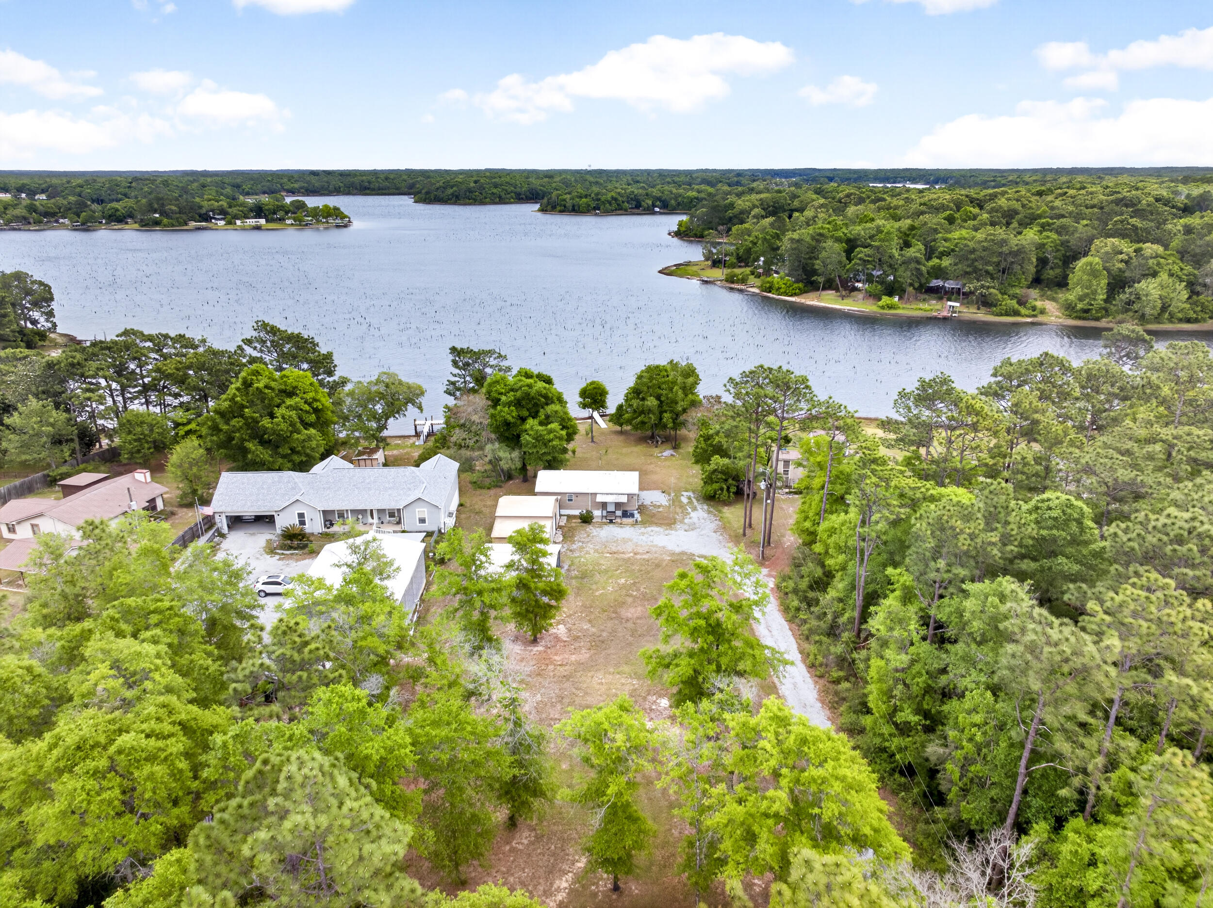 535 Kings Lake Boulevard, DeFuniak Springs