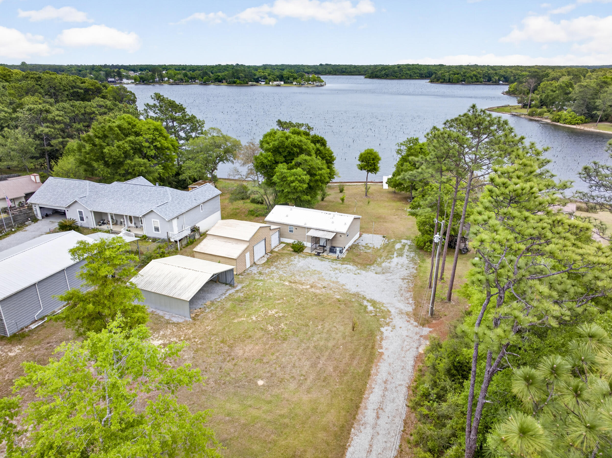 535 Kings Lake Boulevard, DeFuniak Springs