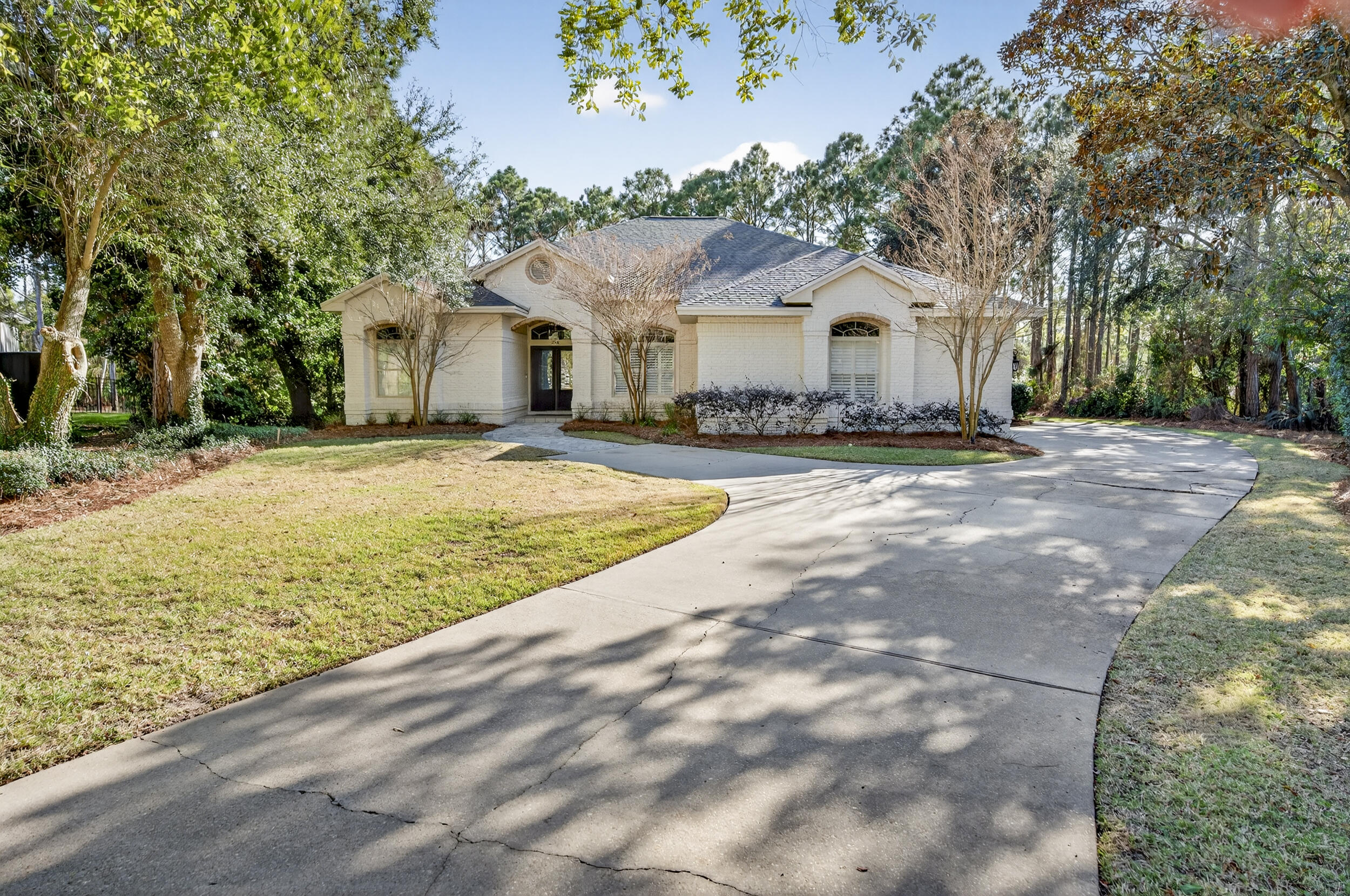 256 Leaning Pines Loop