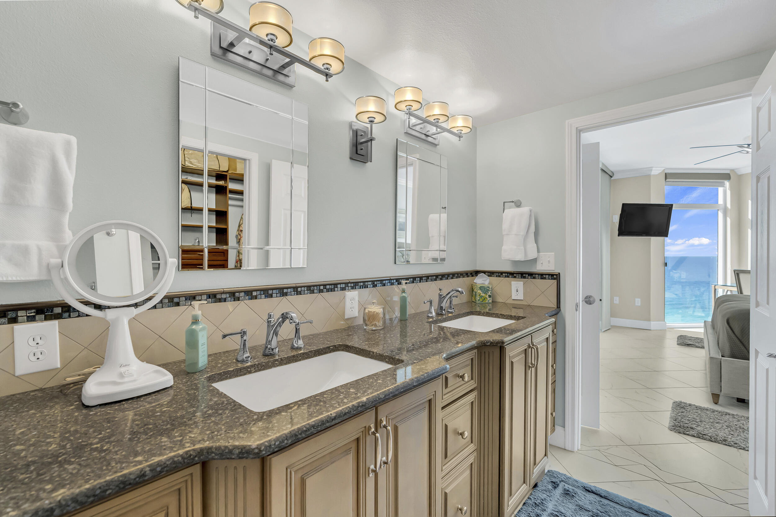 Jade East, 1018 Highway 98 1110