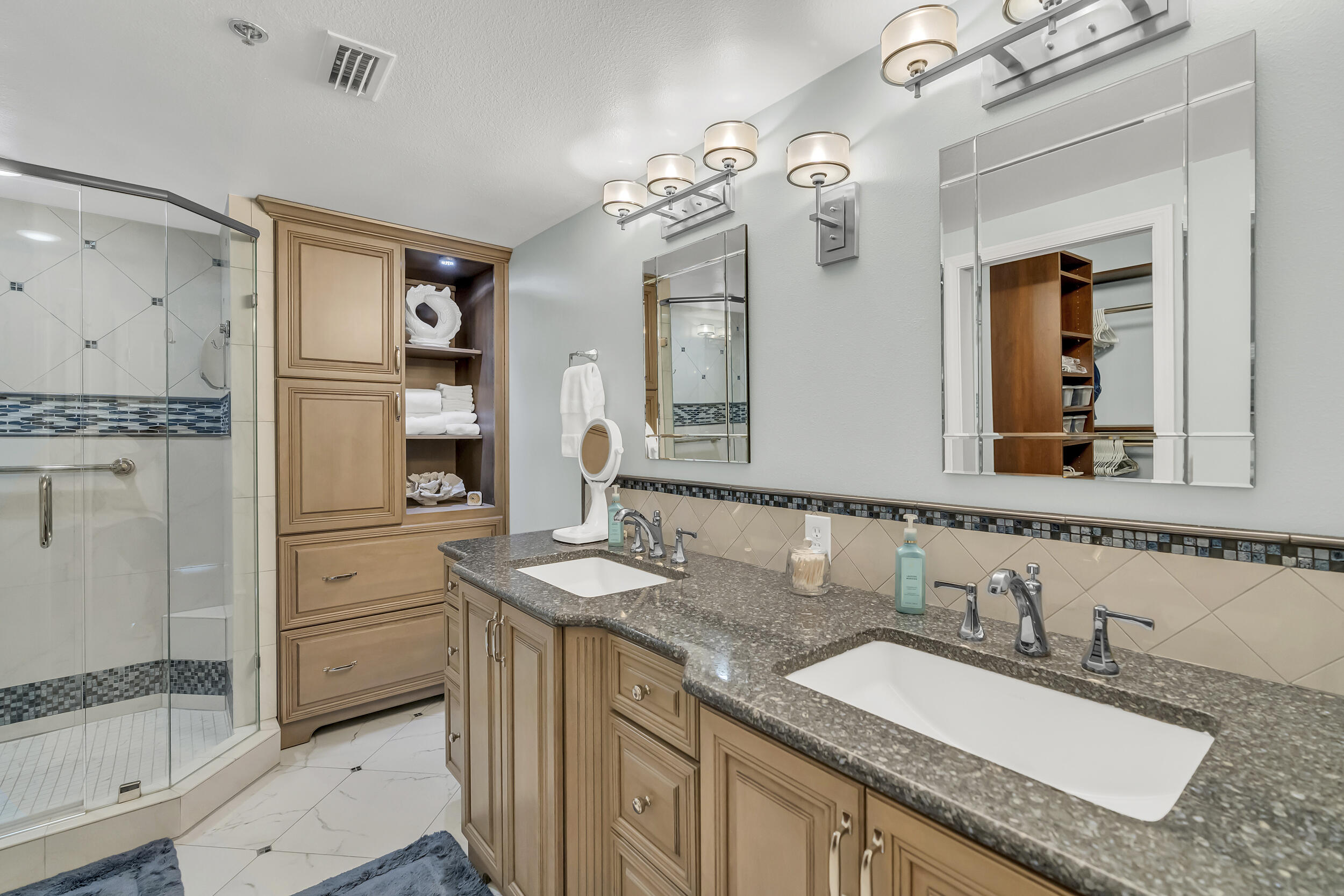Jade East, 1018 Highway 98 1110