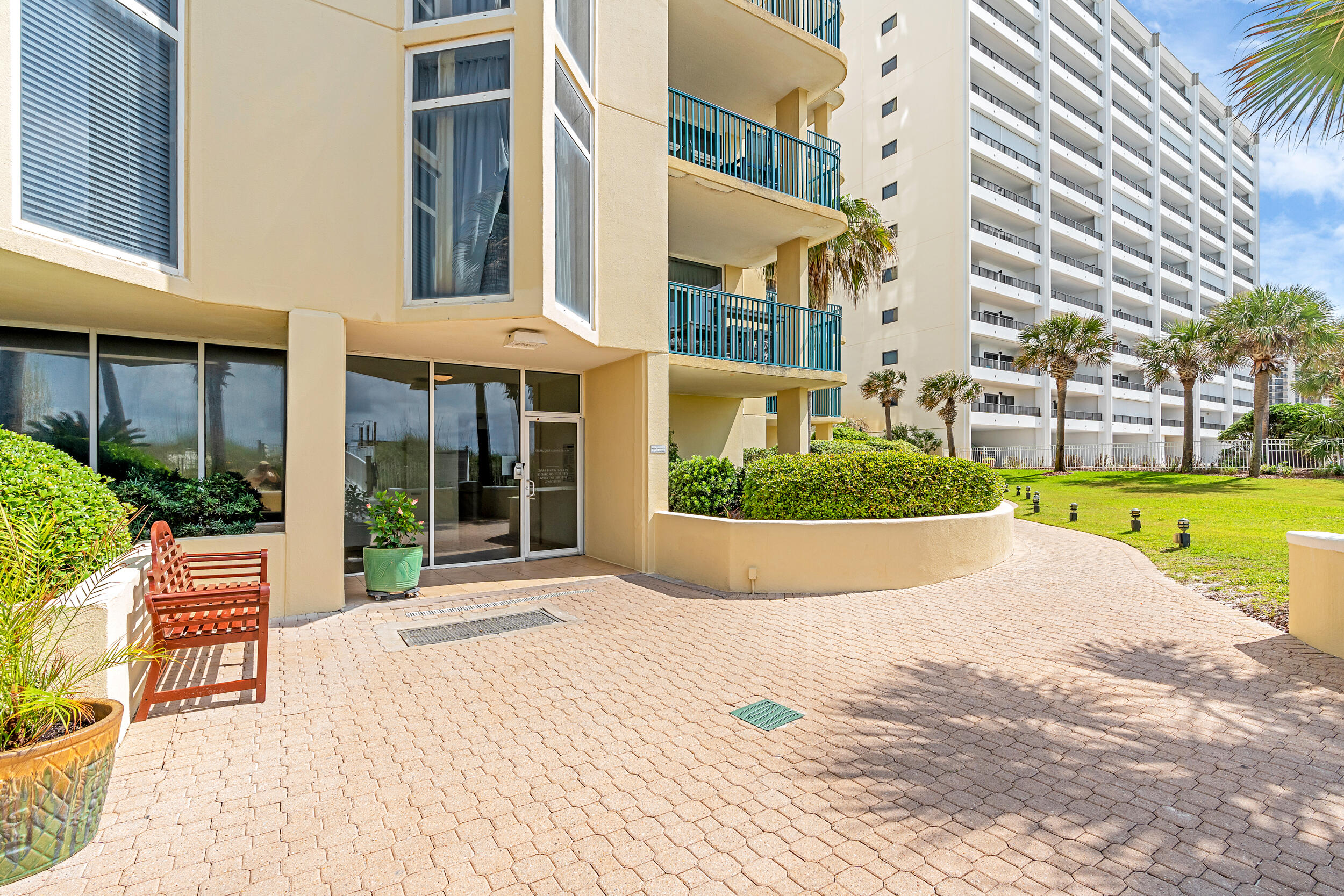 Jade East, 1018 Highway 98 1110