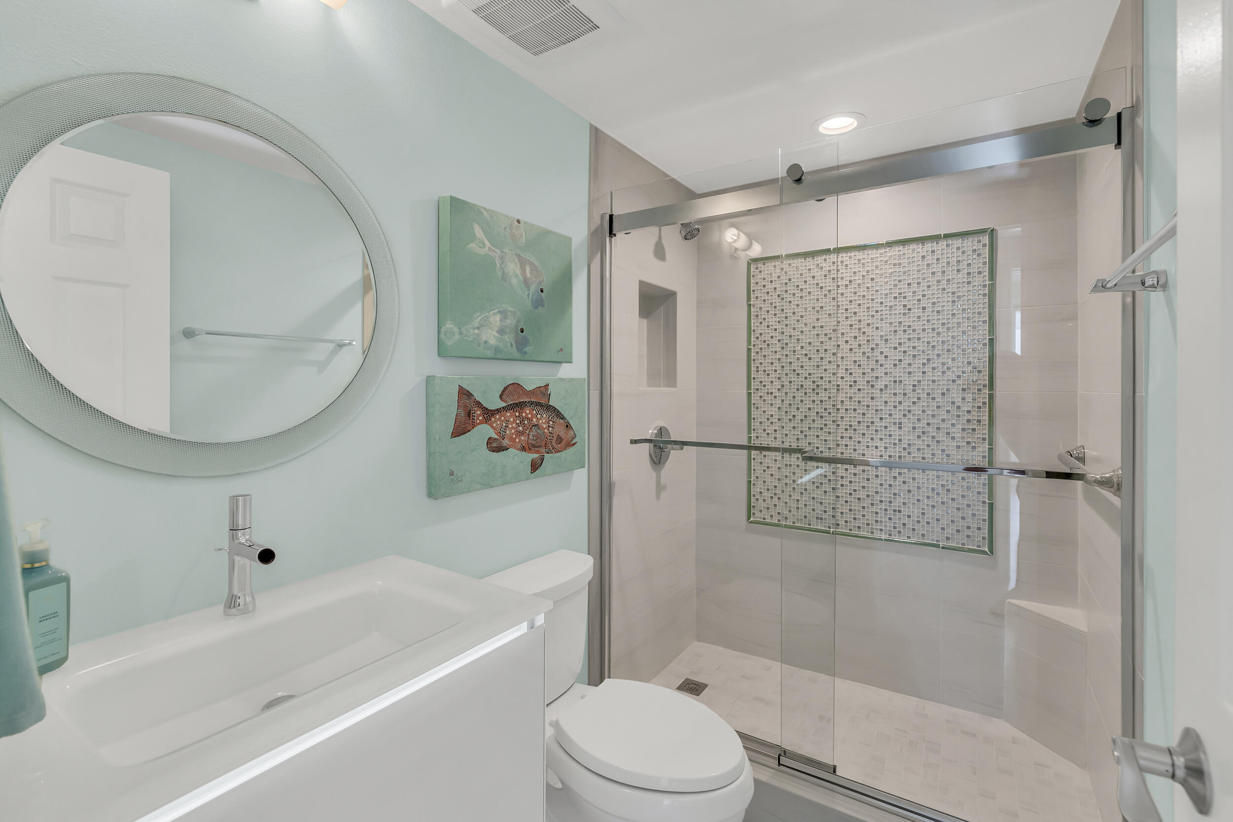 Jade East, 1018 Highway 98 1110