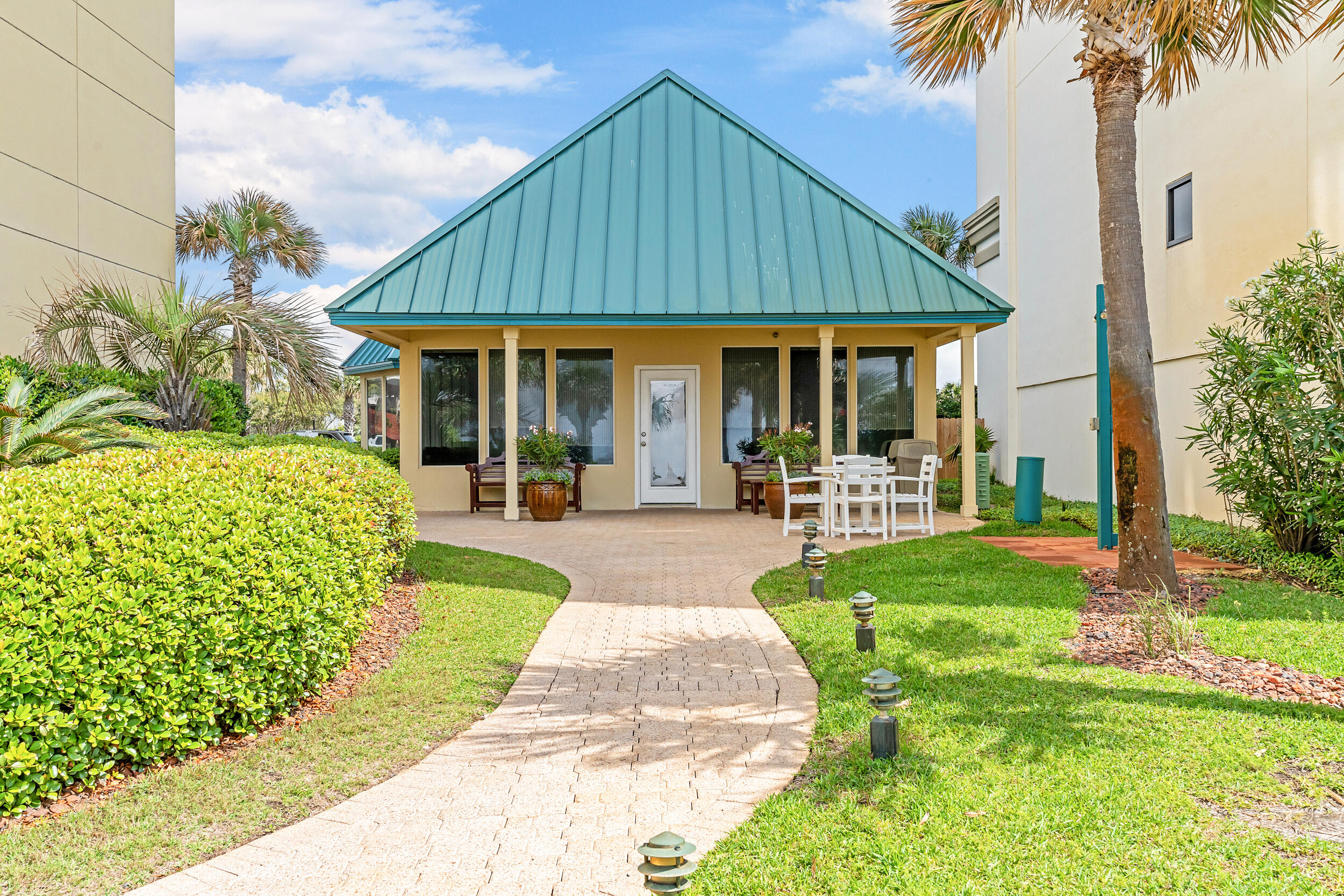 Jade East, 1018 Highway 98 1110
