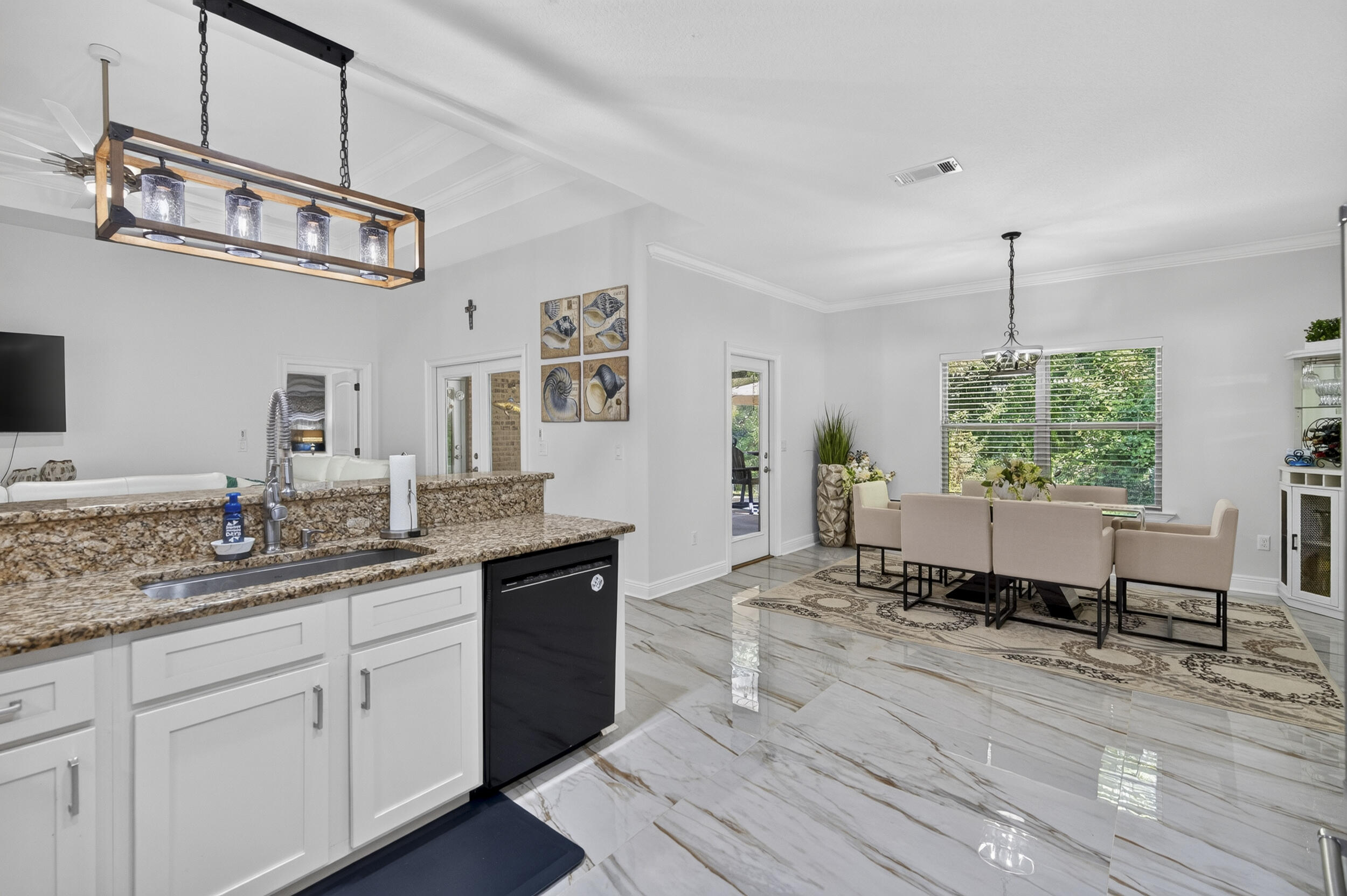 123 Big Oak Lane