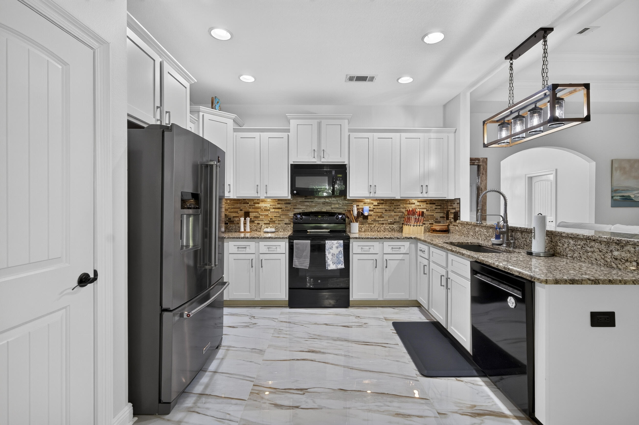 123 Big Oak Lane