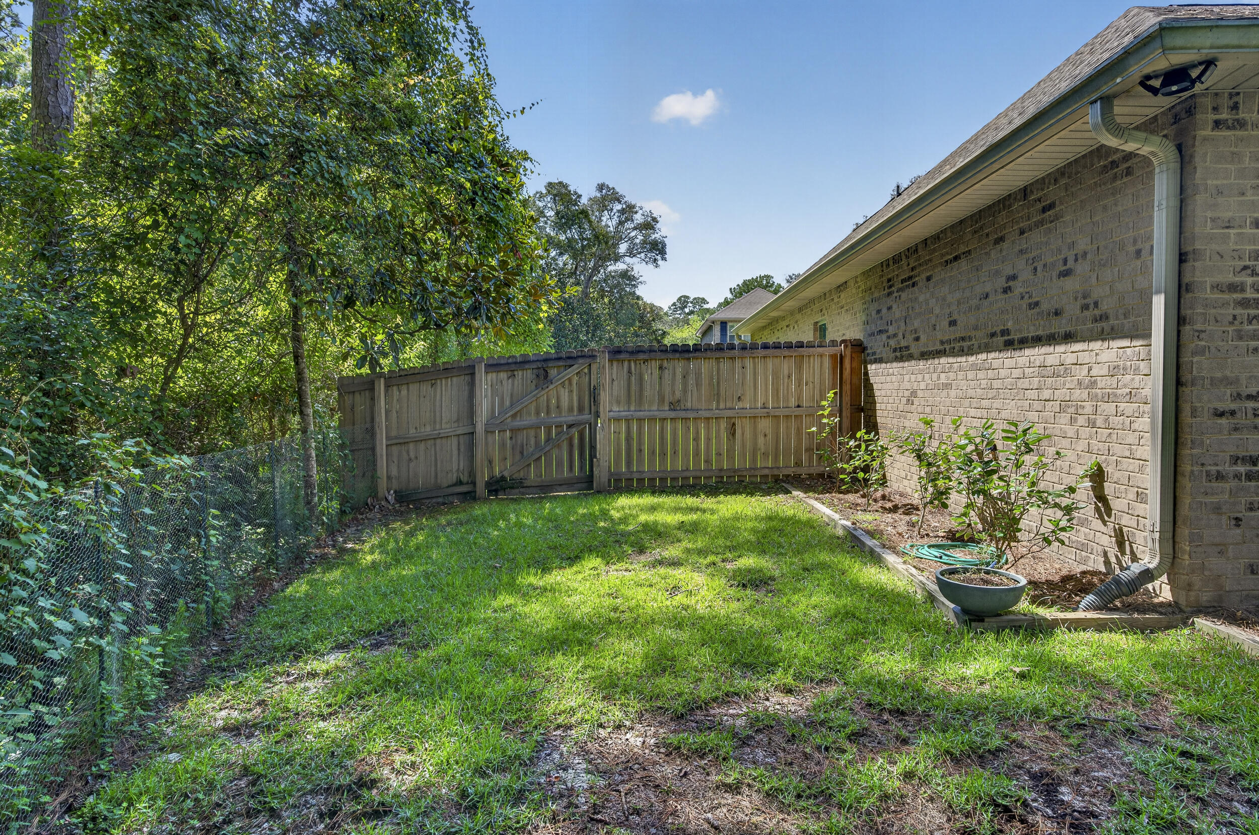 123 Big Oak Lane