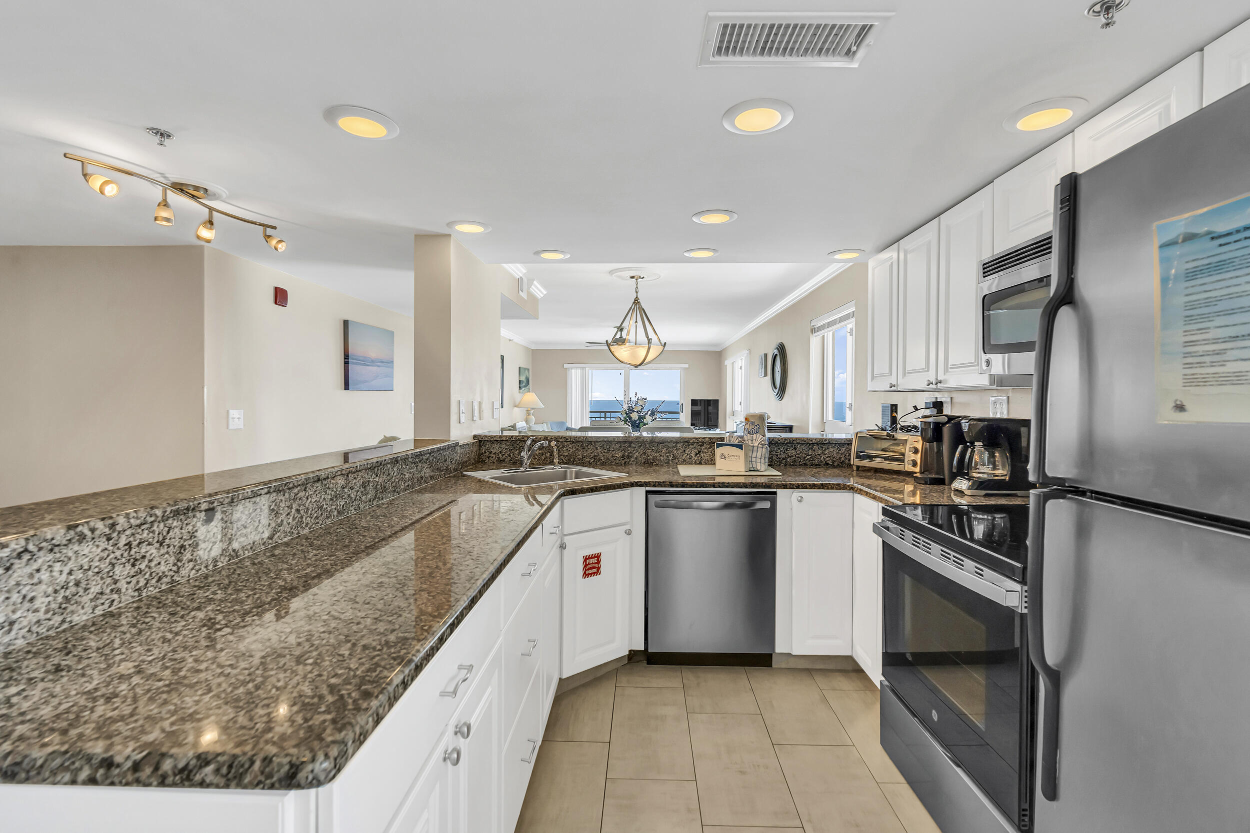 1008 E Highway 98 133