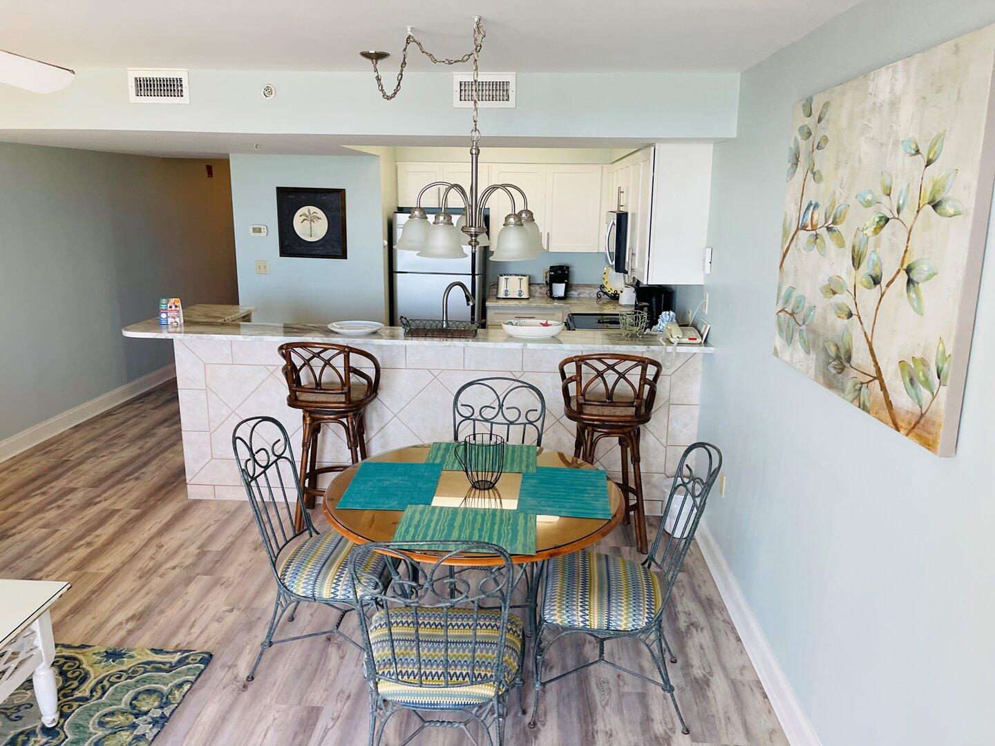 1002 Highway 98, 202