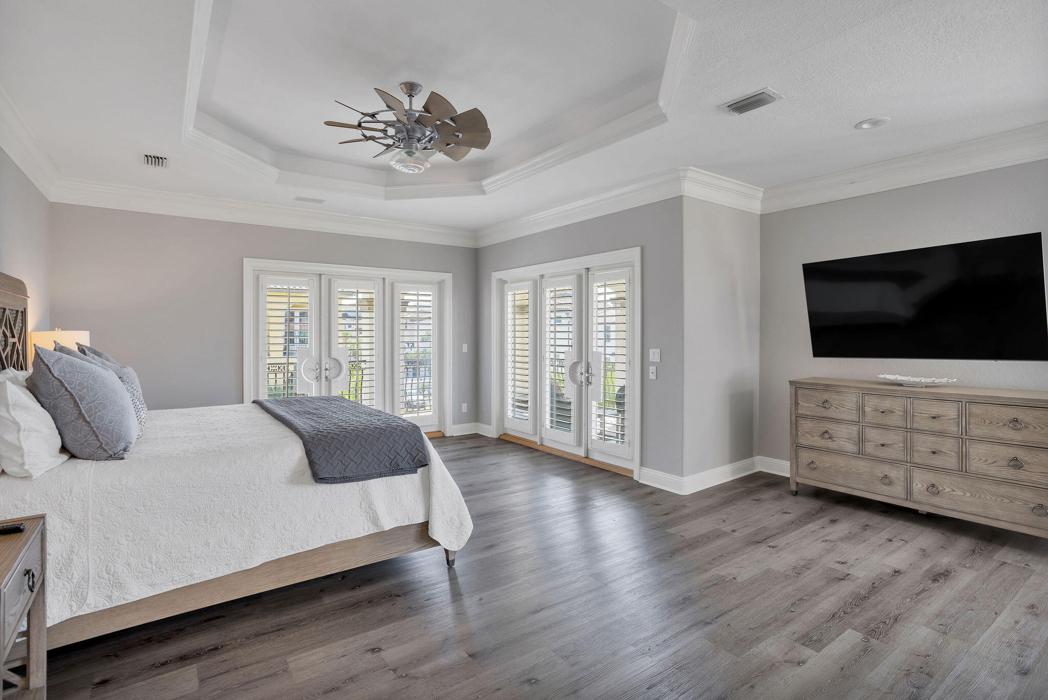 4713 Ocean Boulevard