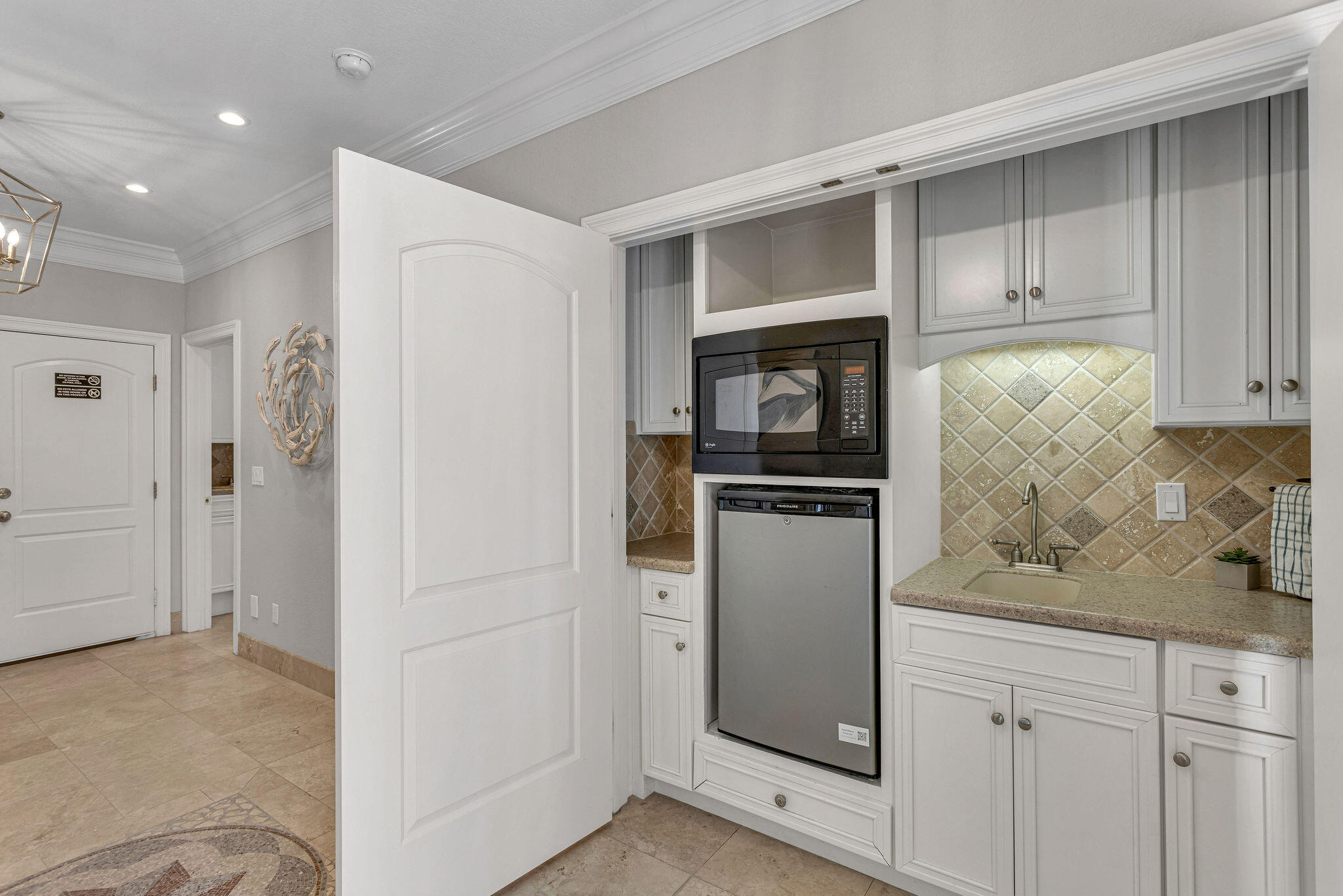 4713 Ocean Boulevard