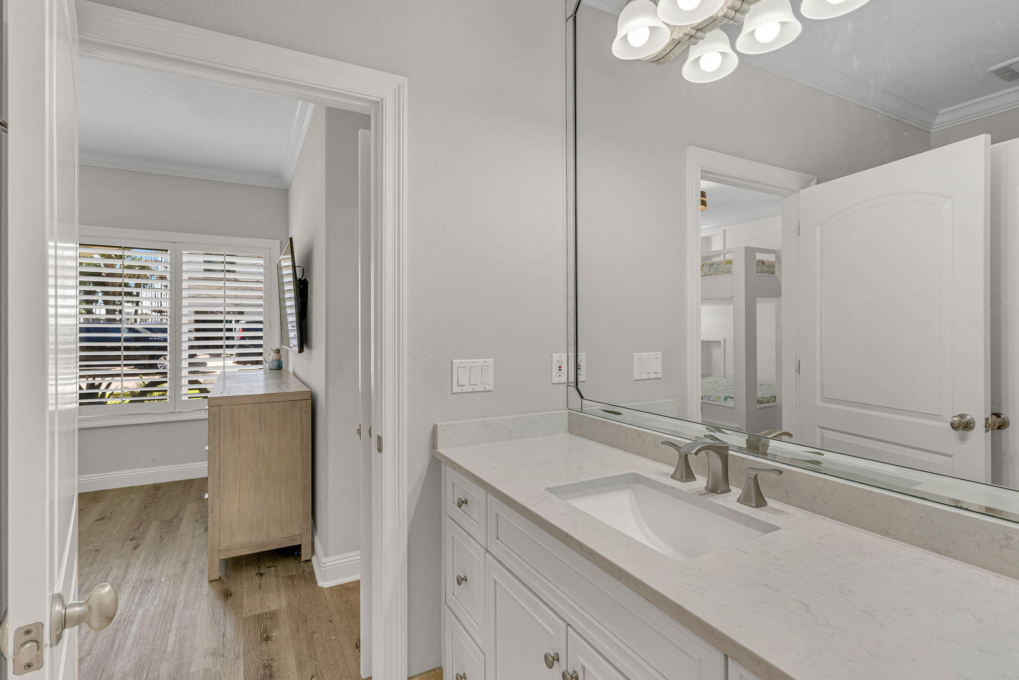 4713 Ocean Boulevard