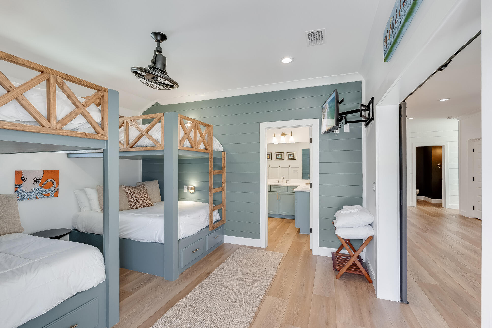 514 S Geronimo Street