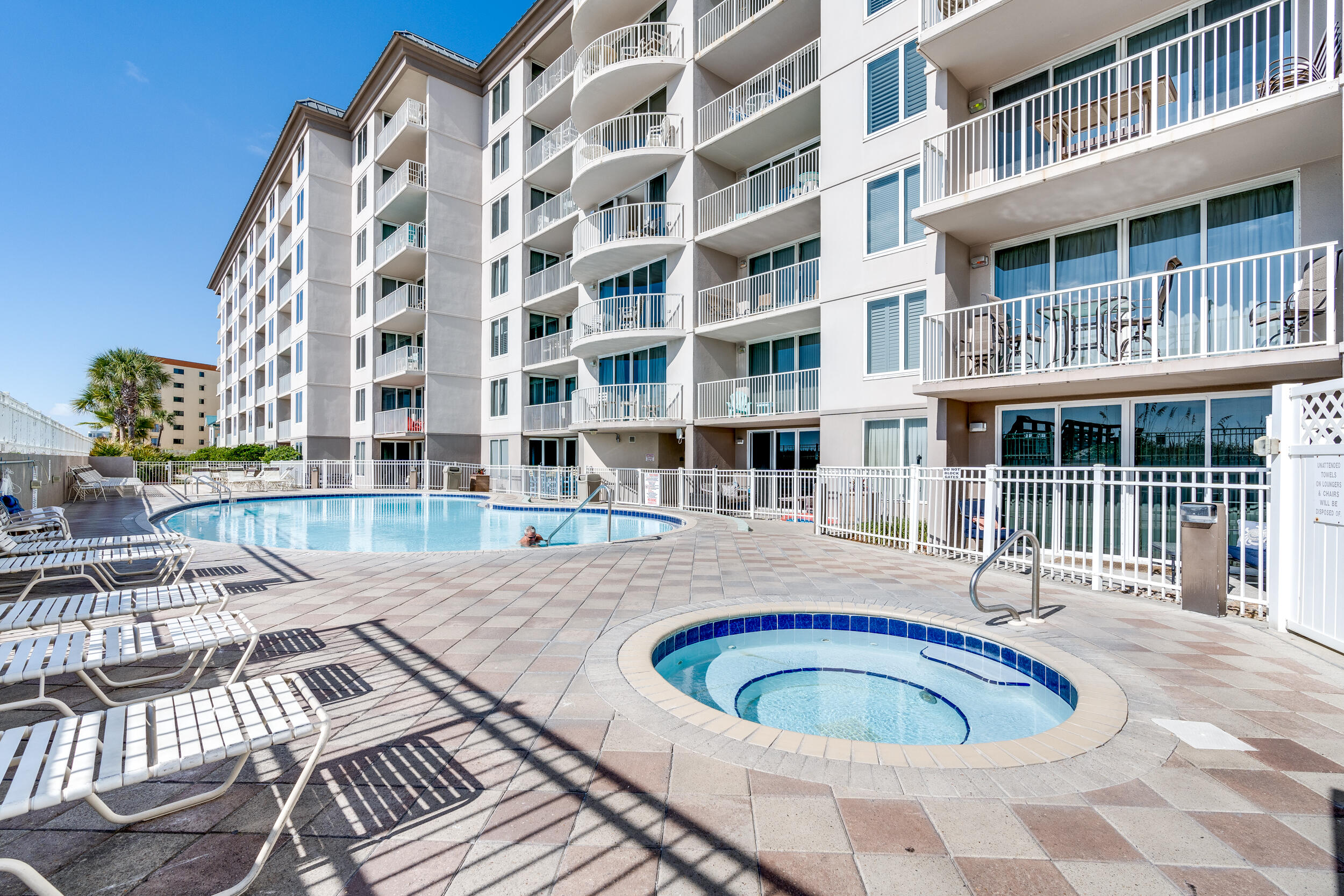 520 Santa Rosa Boulevard, 313