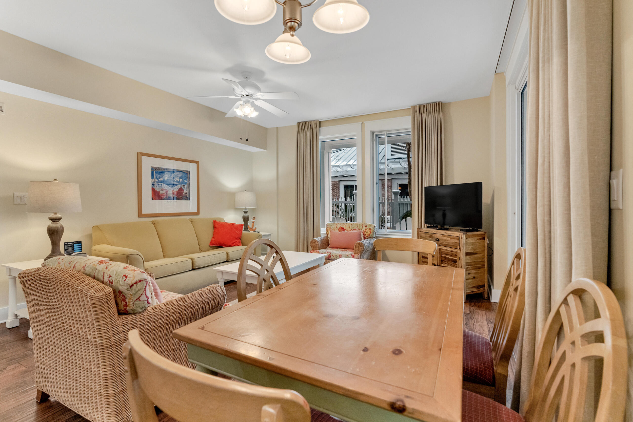 9300 Baytowne Wharf Boulevard, 328/330