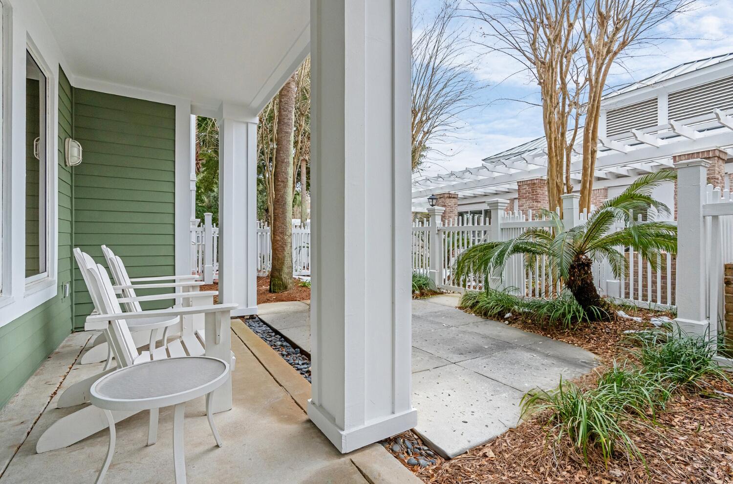 9300 Baytowne Wharf Boulevard, 328/330