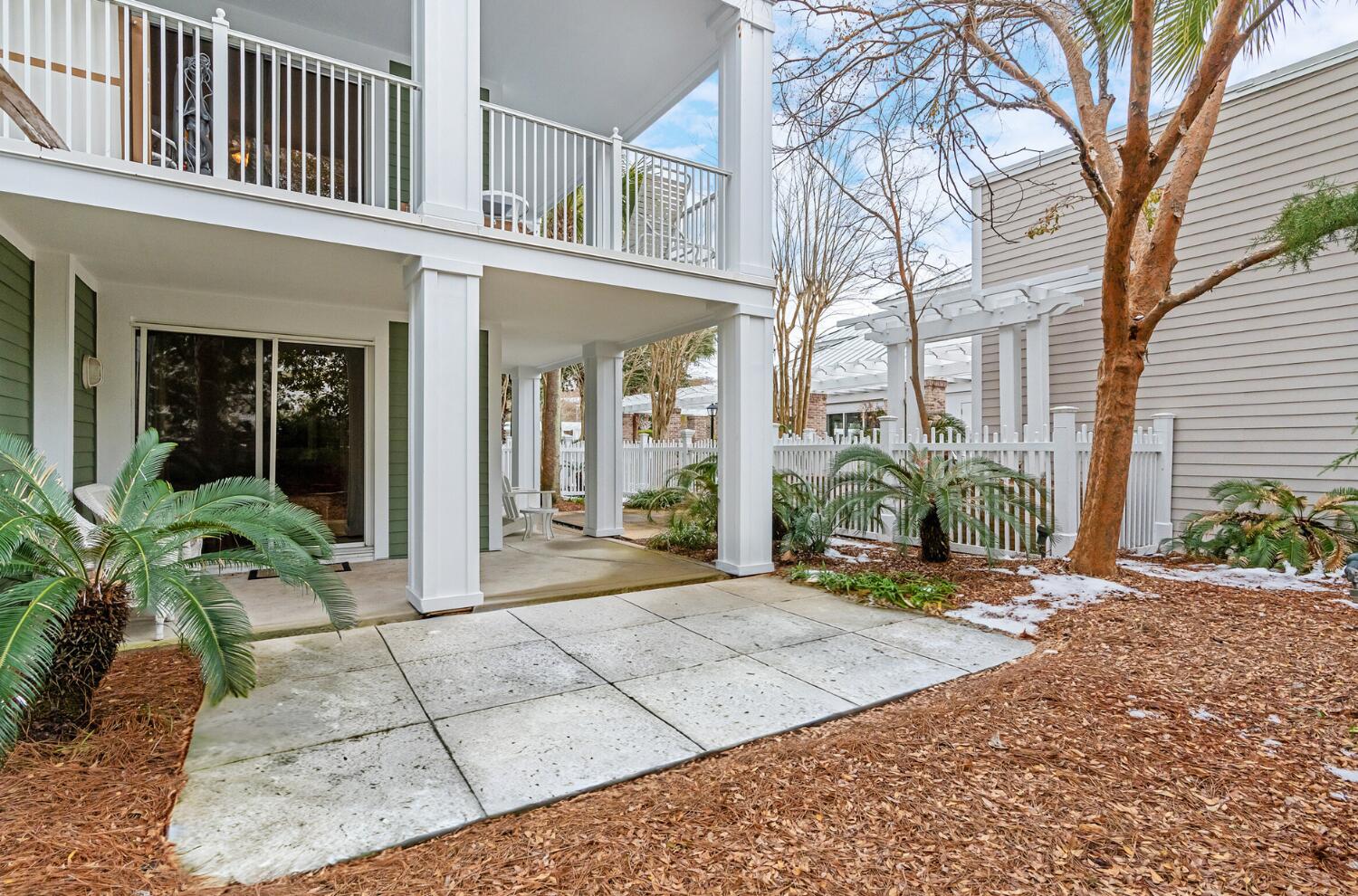 9300 Baytowne Wharf Boulevard, 328/330