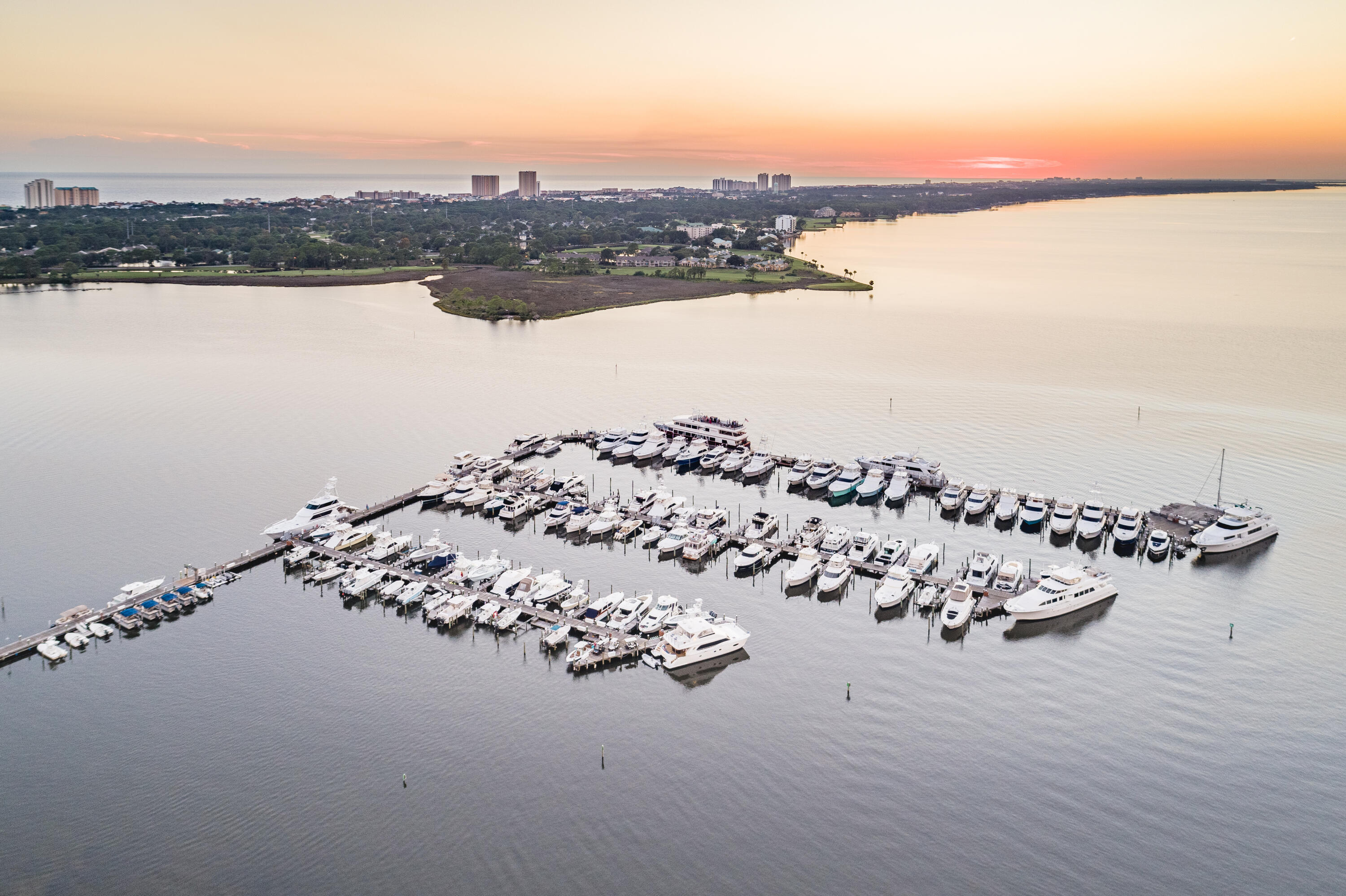 9300 Baytowne Wharf Boulevard, 328/330