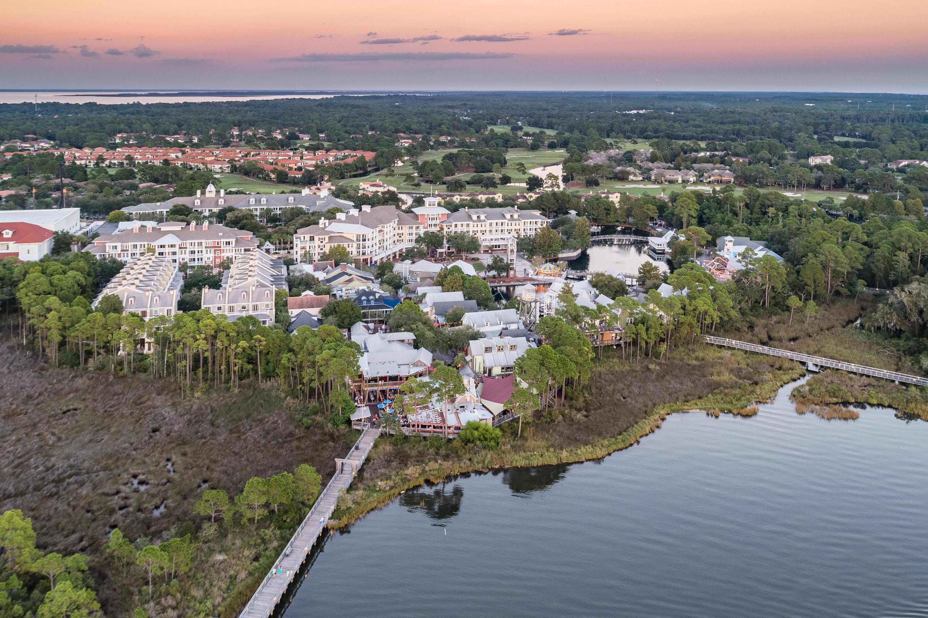 9300 Baytowne Wharf Boulevard, 328/330