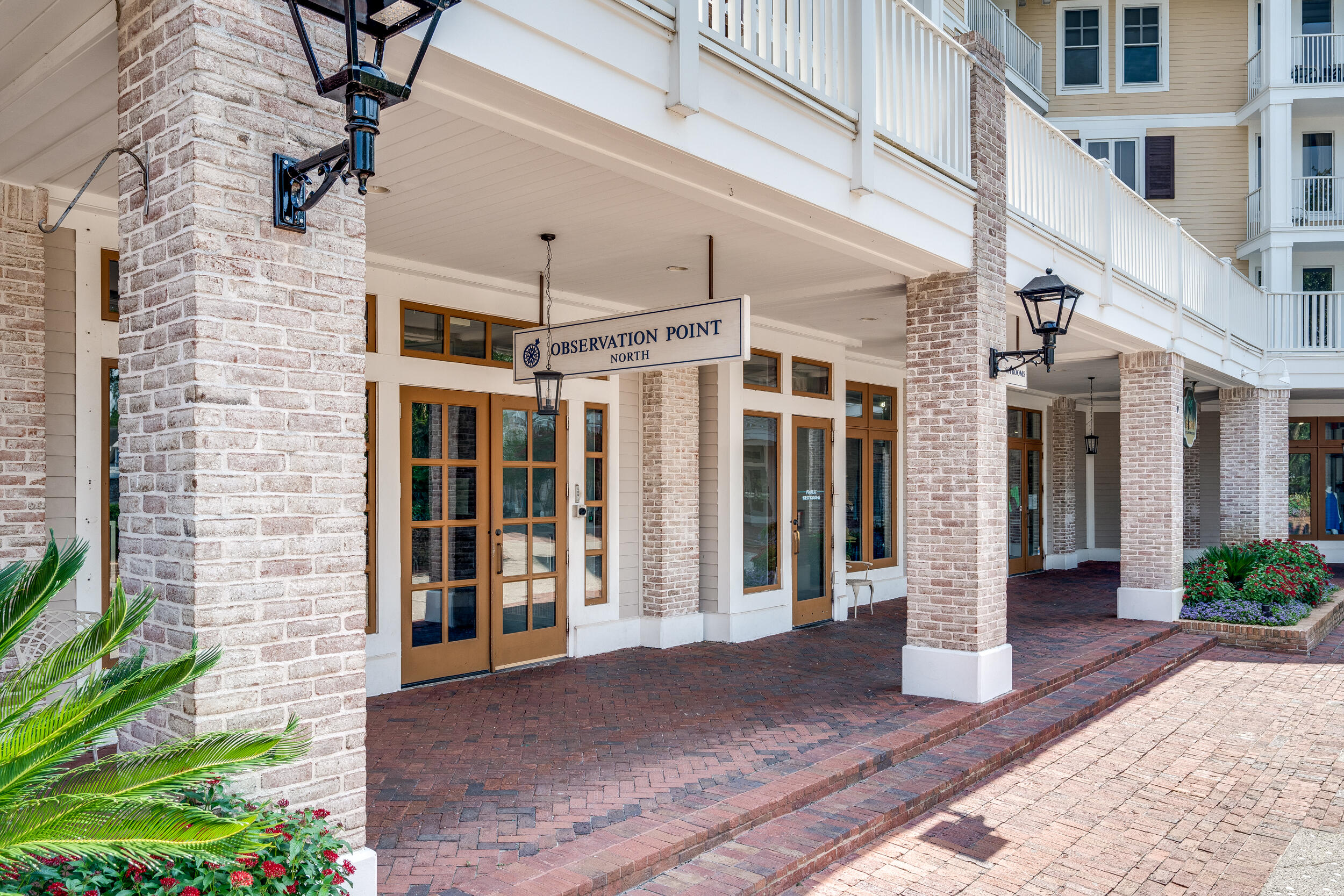9300 Baytowne Wharf Boulevard, 328/330