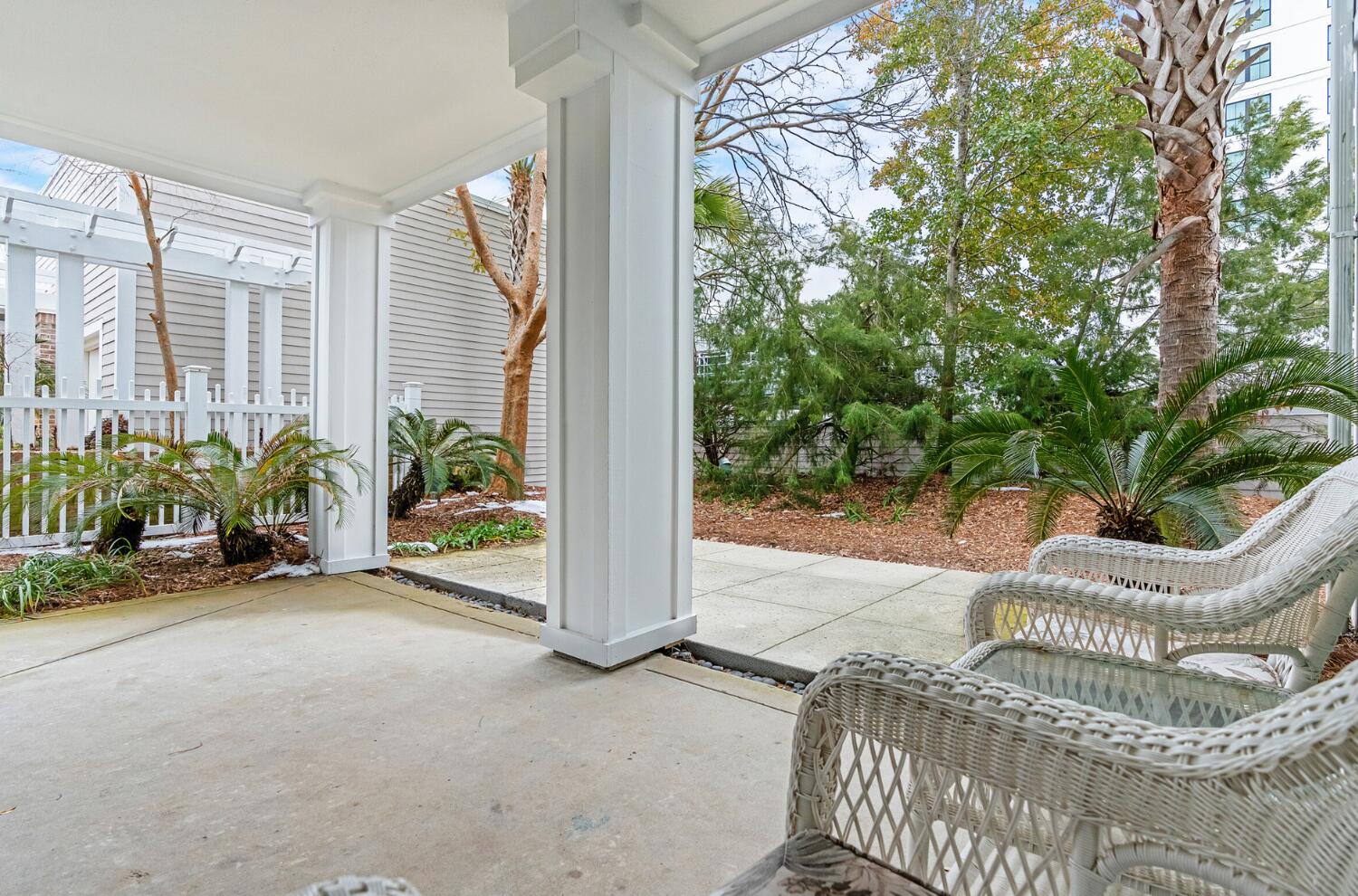 9300 Baytowne Wharf Boulevard, 328/330