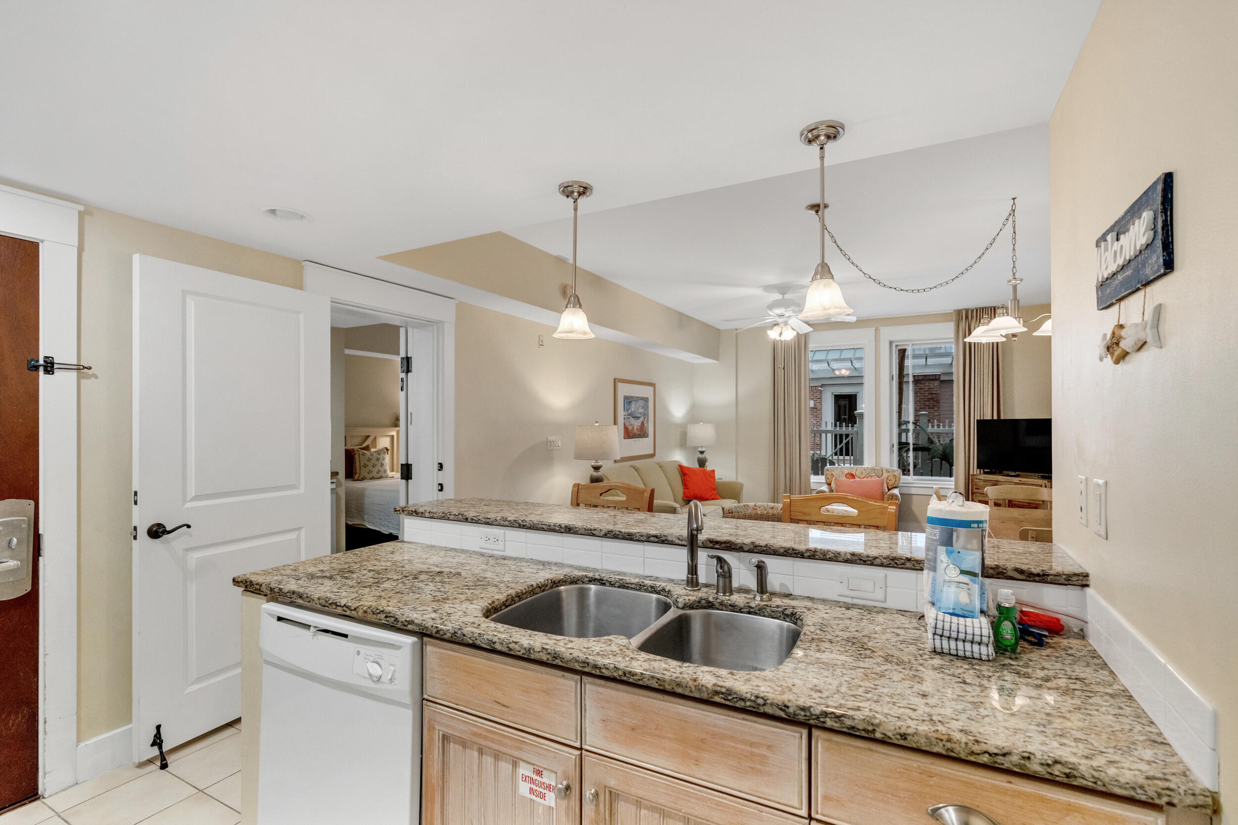 9300 Baytowne Wharf Boulevard, 328/330