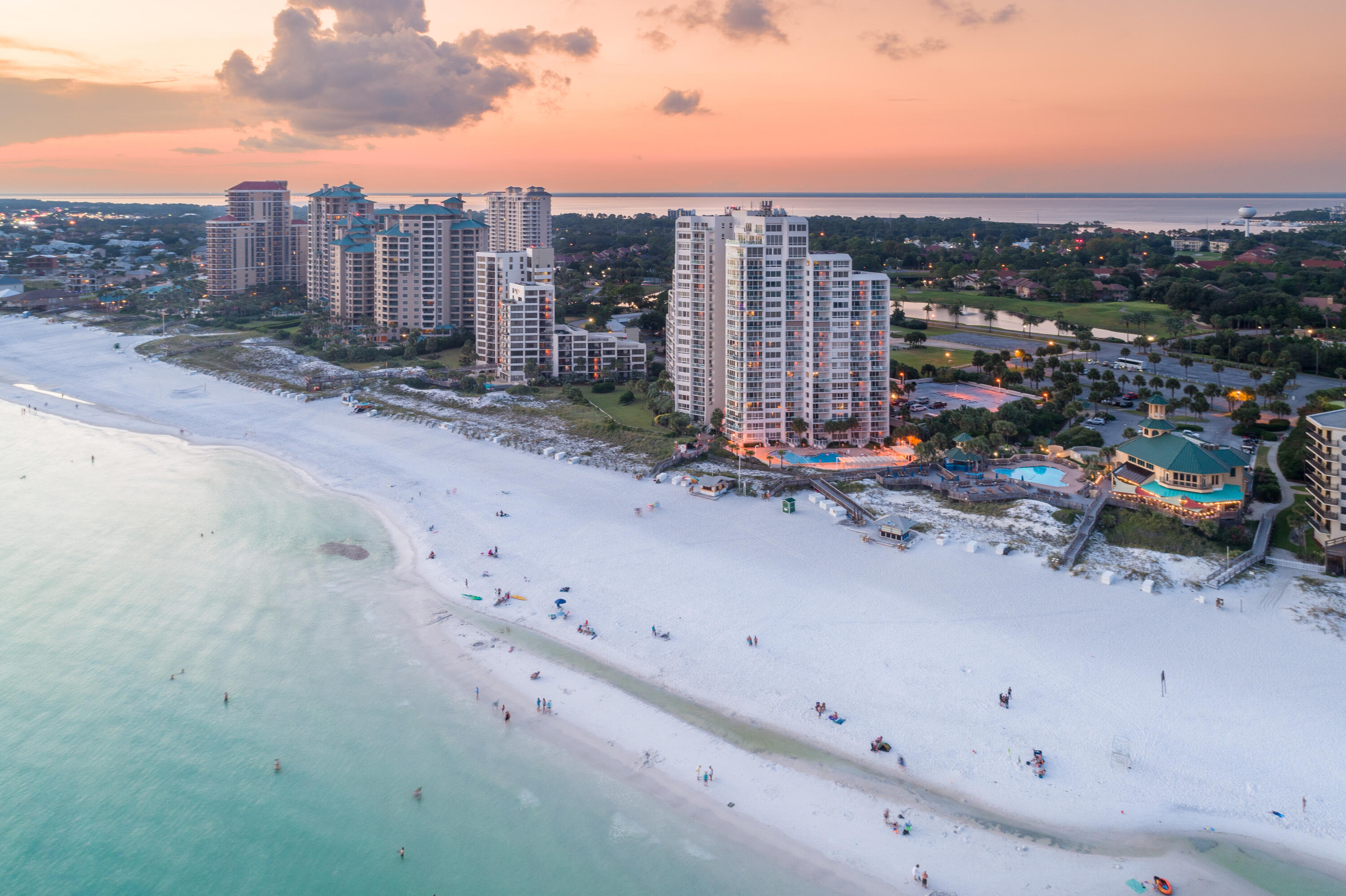 9300 Baytowne Wharf Boulevard, 328/330