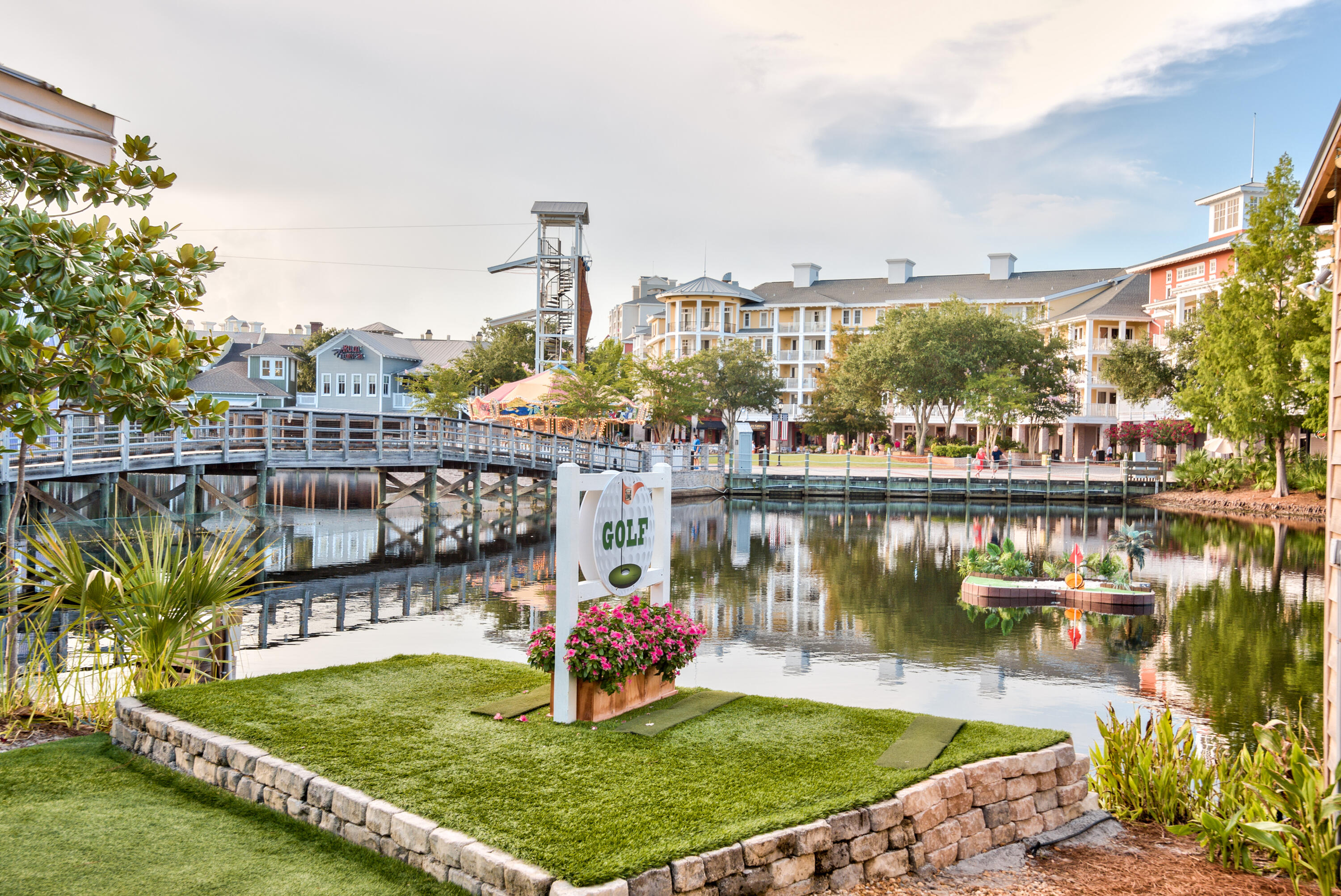 9300 Baytowne Wharf Boulevard, 328/330