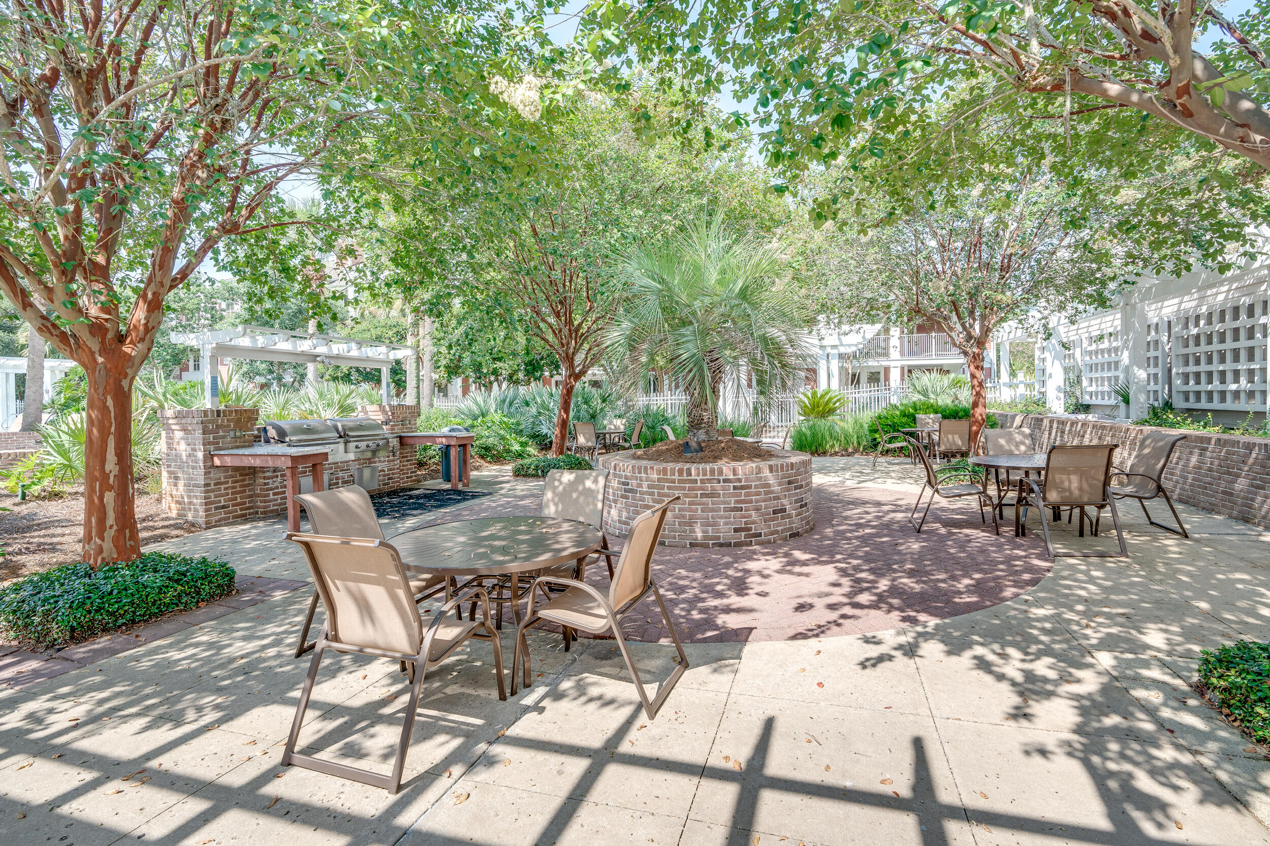 9300 Baytowne Wharf Boulevard, 328/330