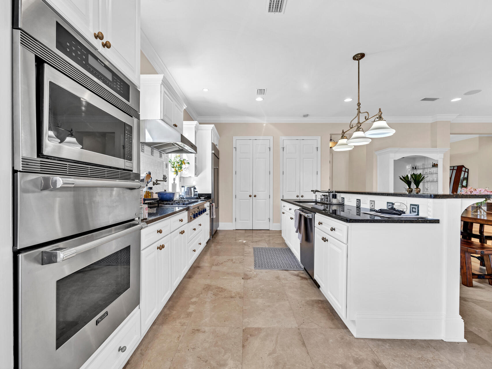 1603 San Marina Boulevard