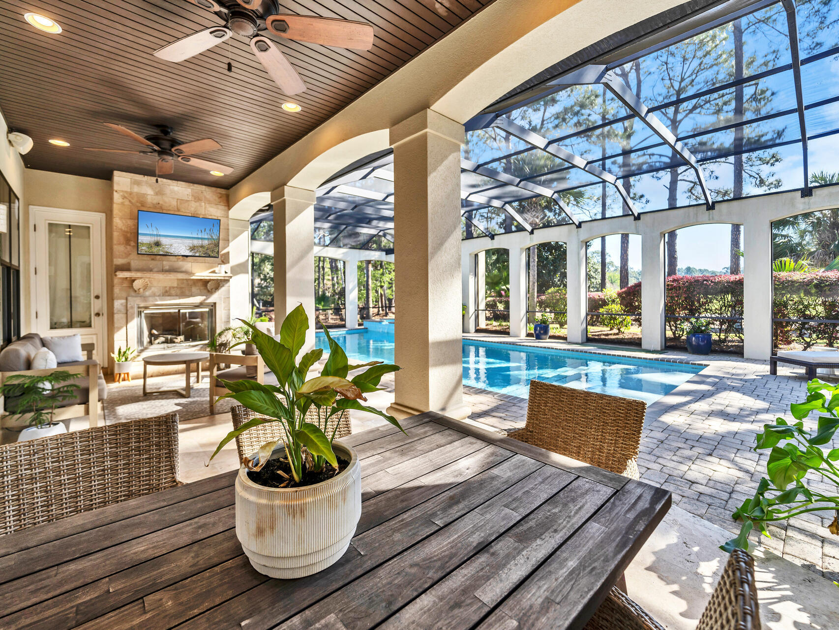 1603 San Marina Boulevard