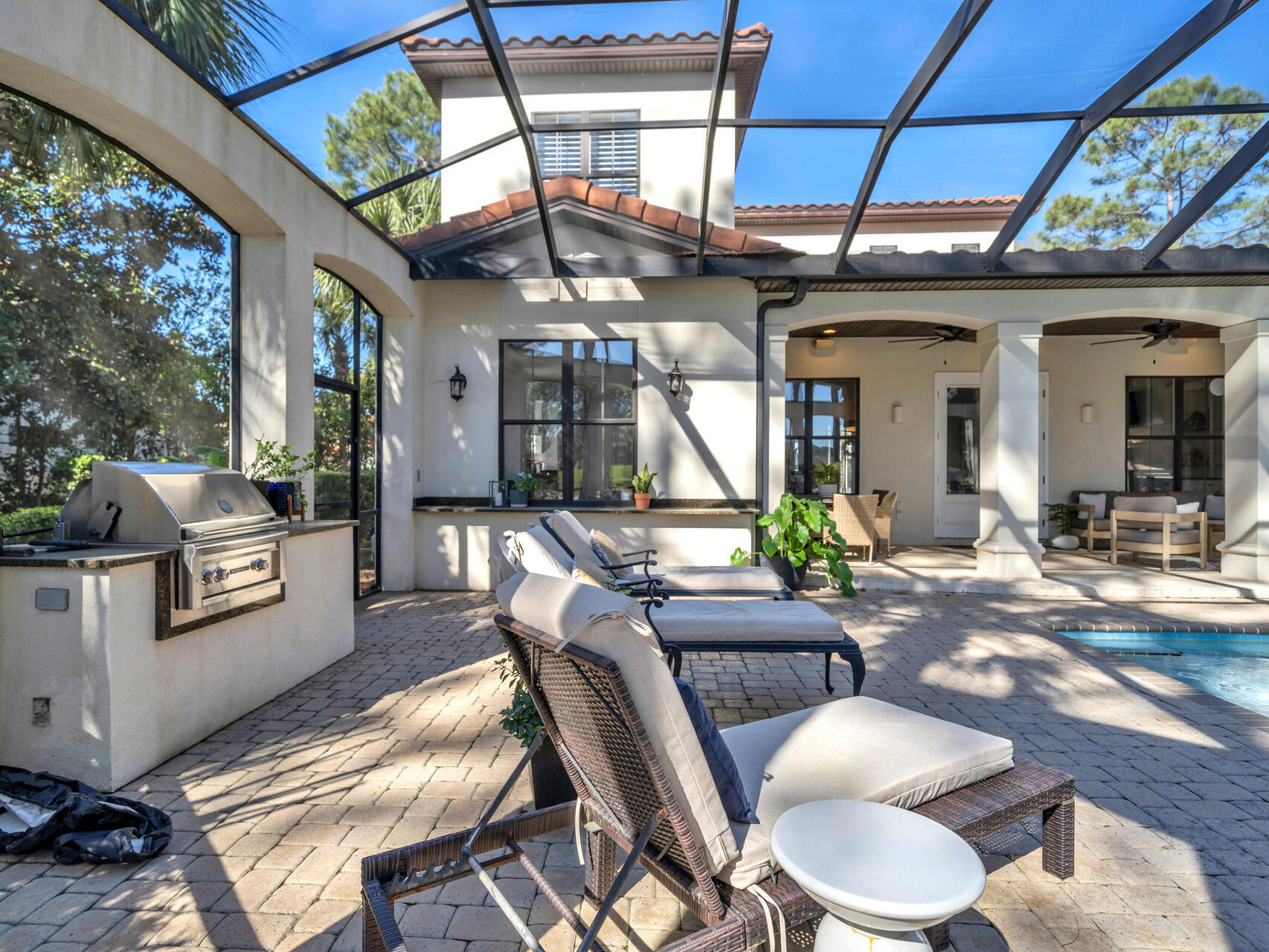 1603 San Marina Boulevard