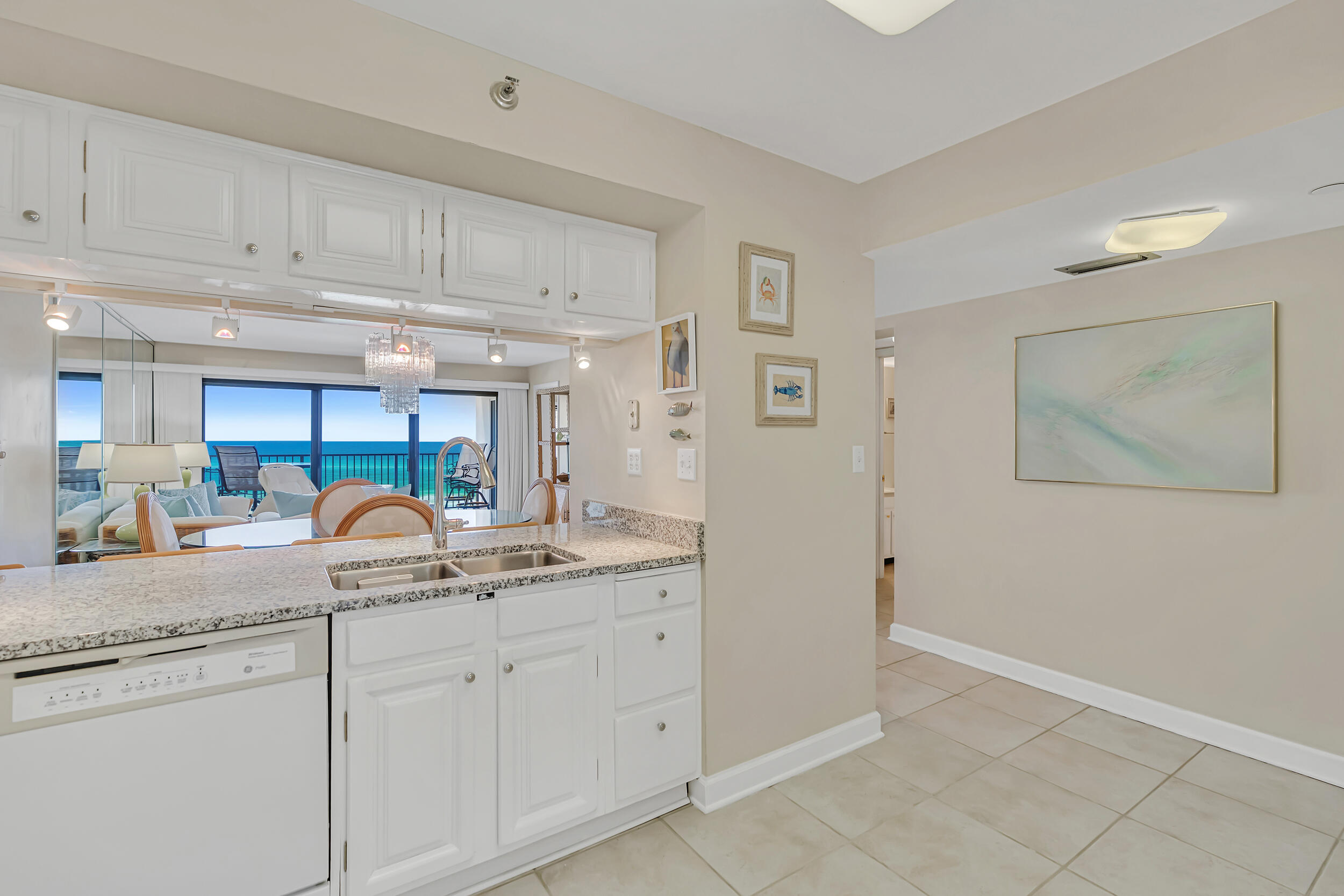 1044 Highway 98, 703