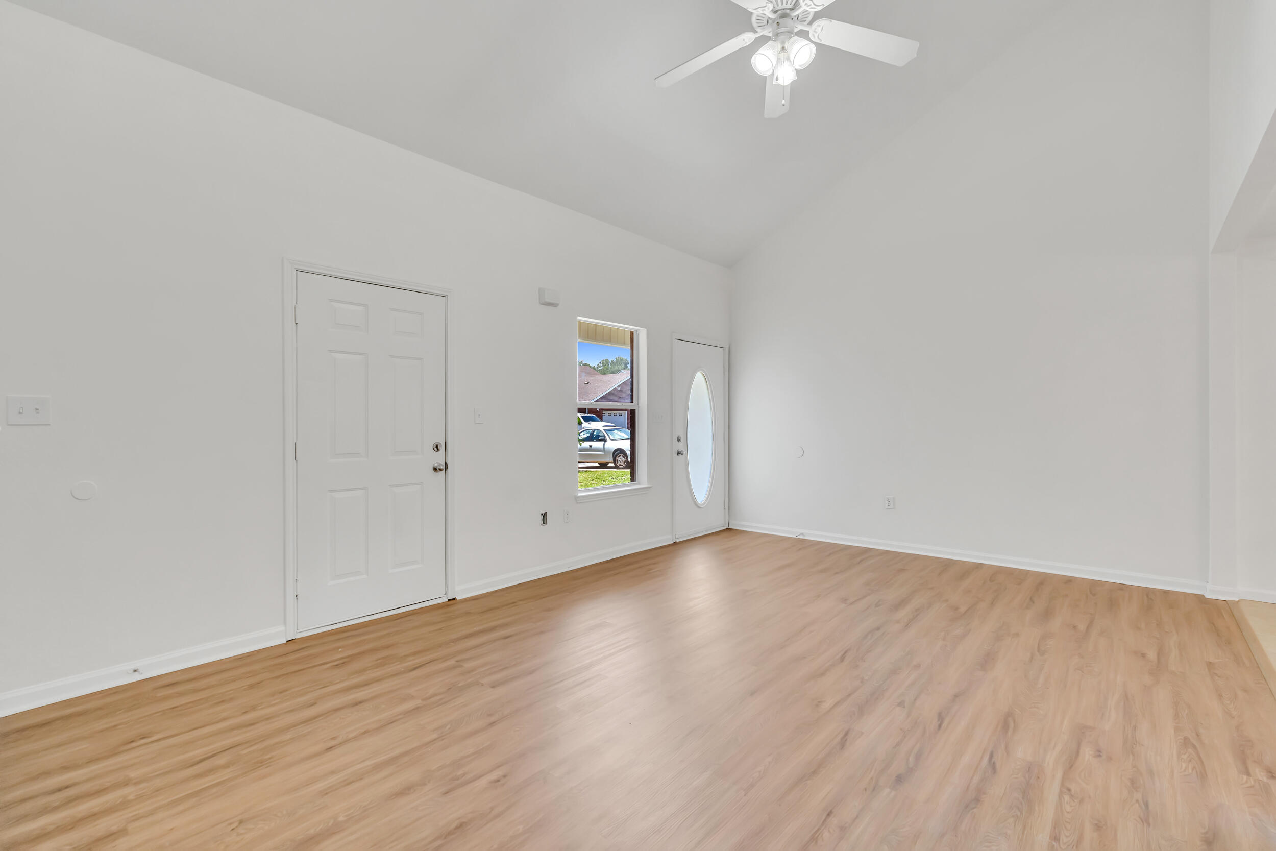 1014 Airport Road, 163