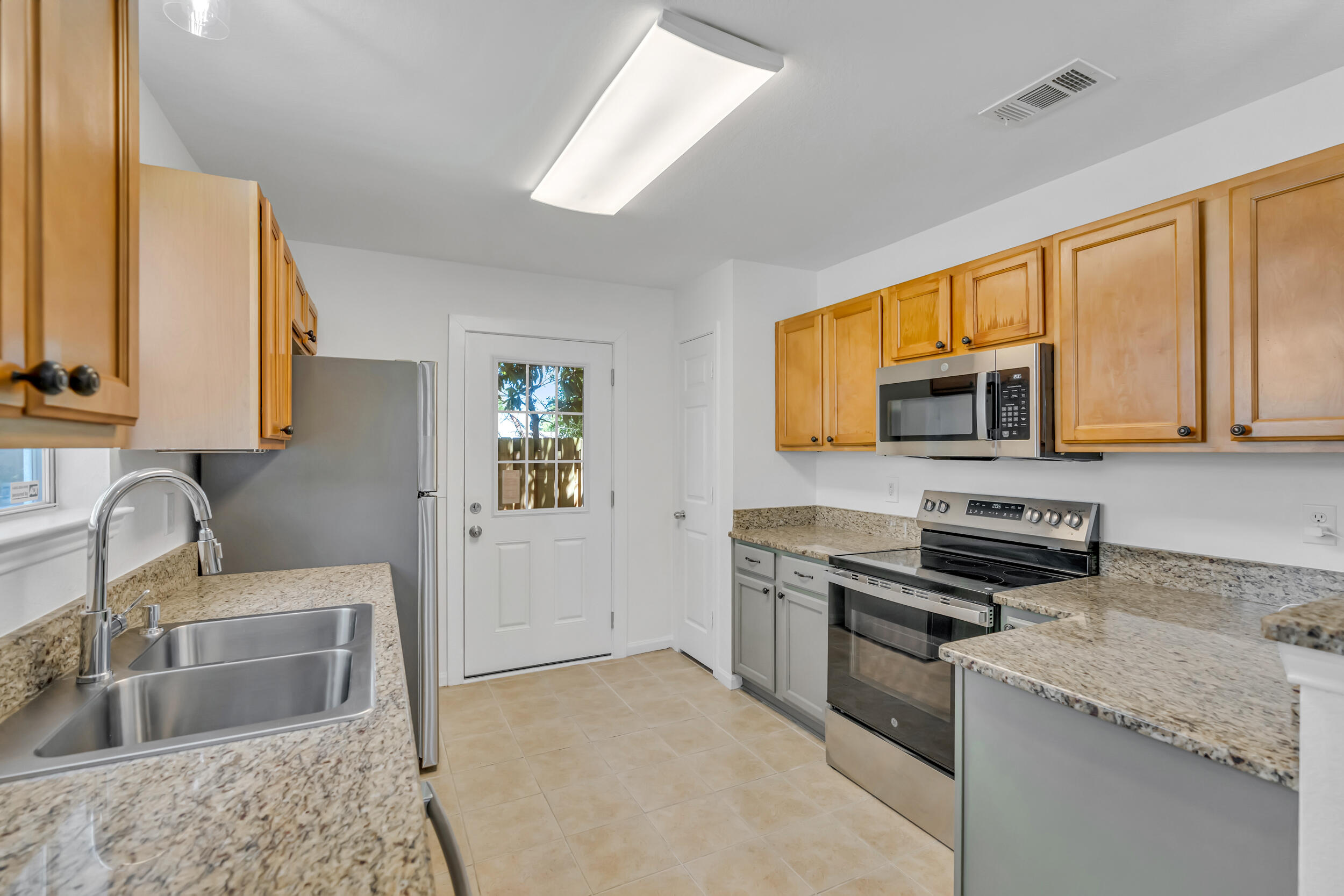1014 Airport Road, 163