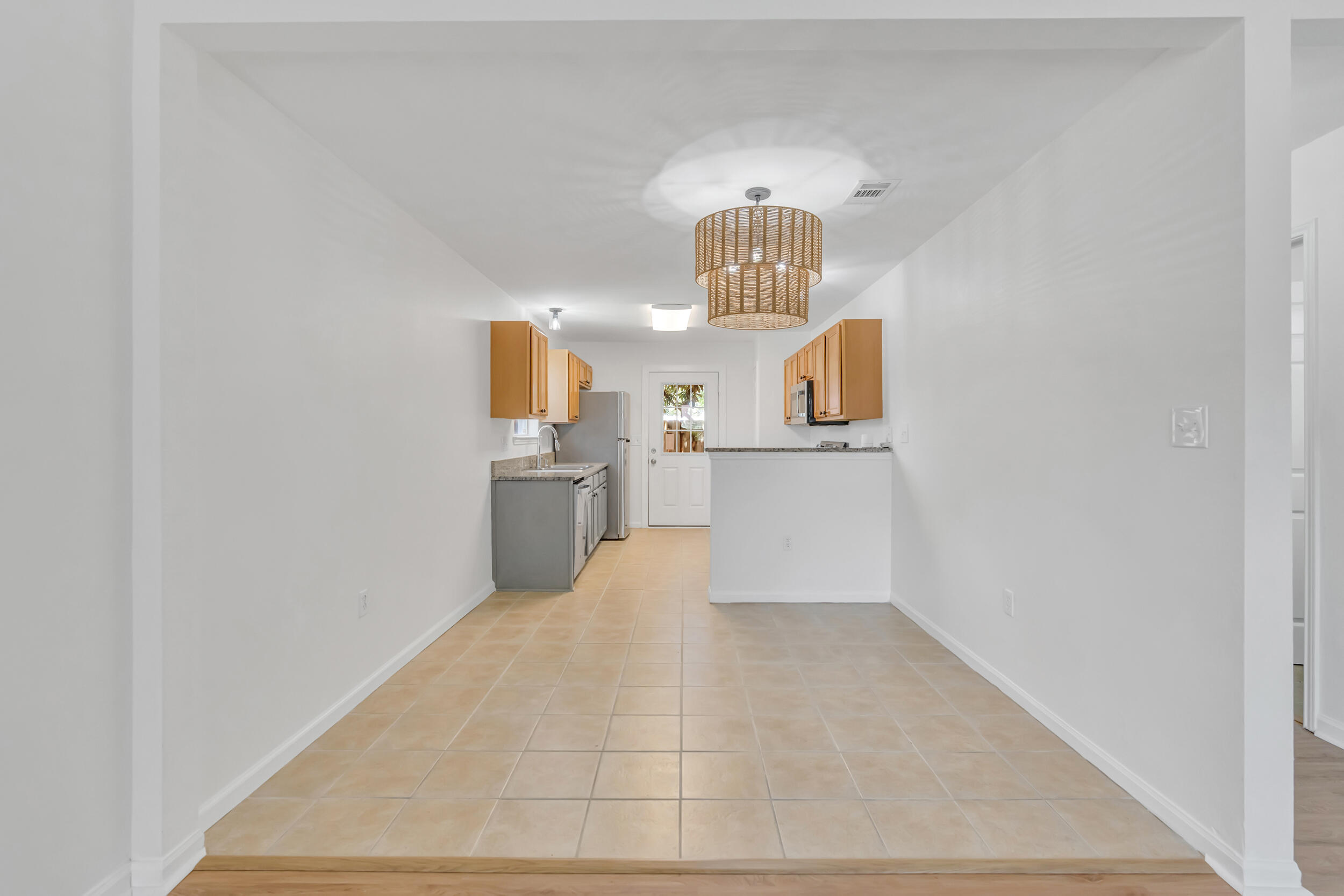 1014 Airport Road, 163