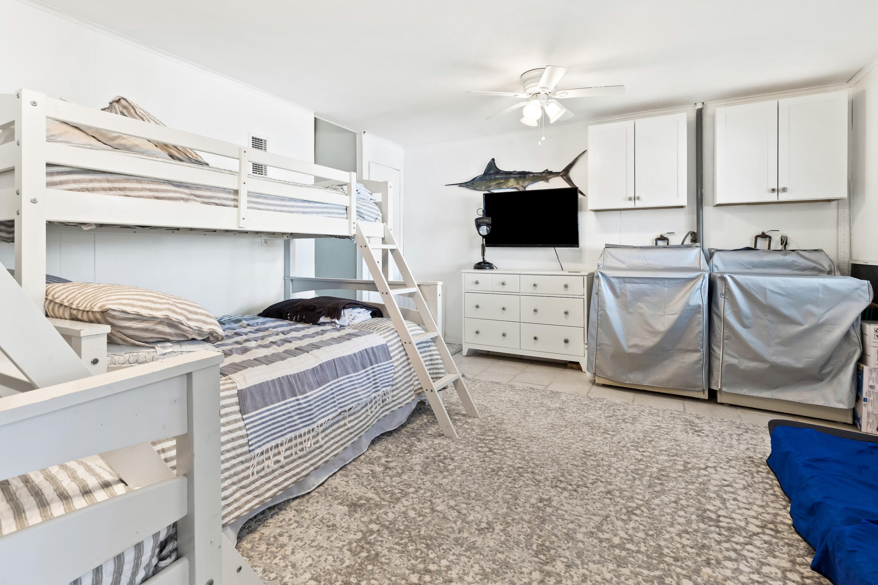 415 Gulf Shore Drive, 1