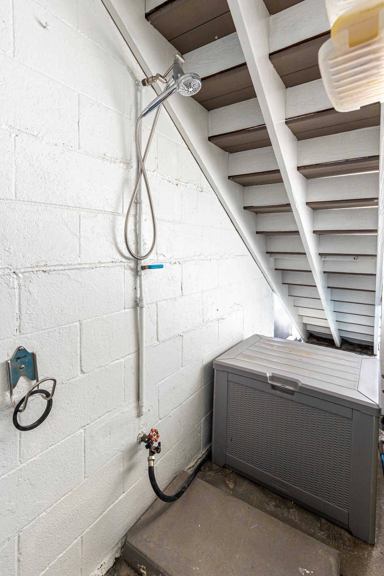 415 Gulf Shore Drive, 1