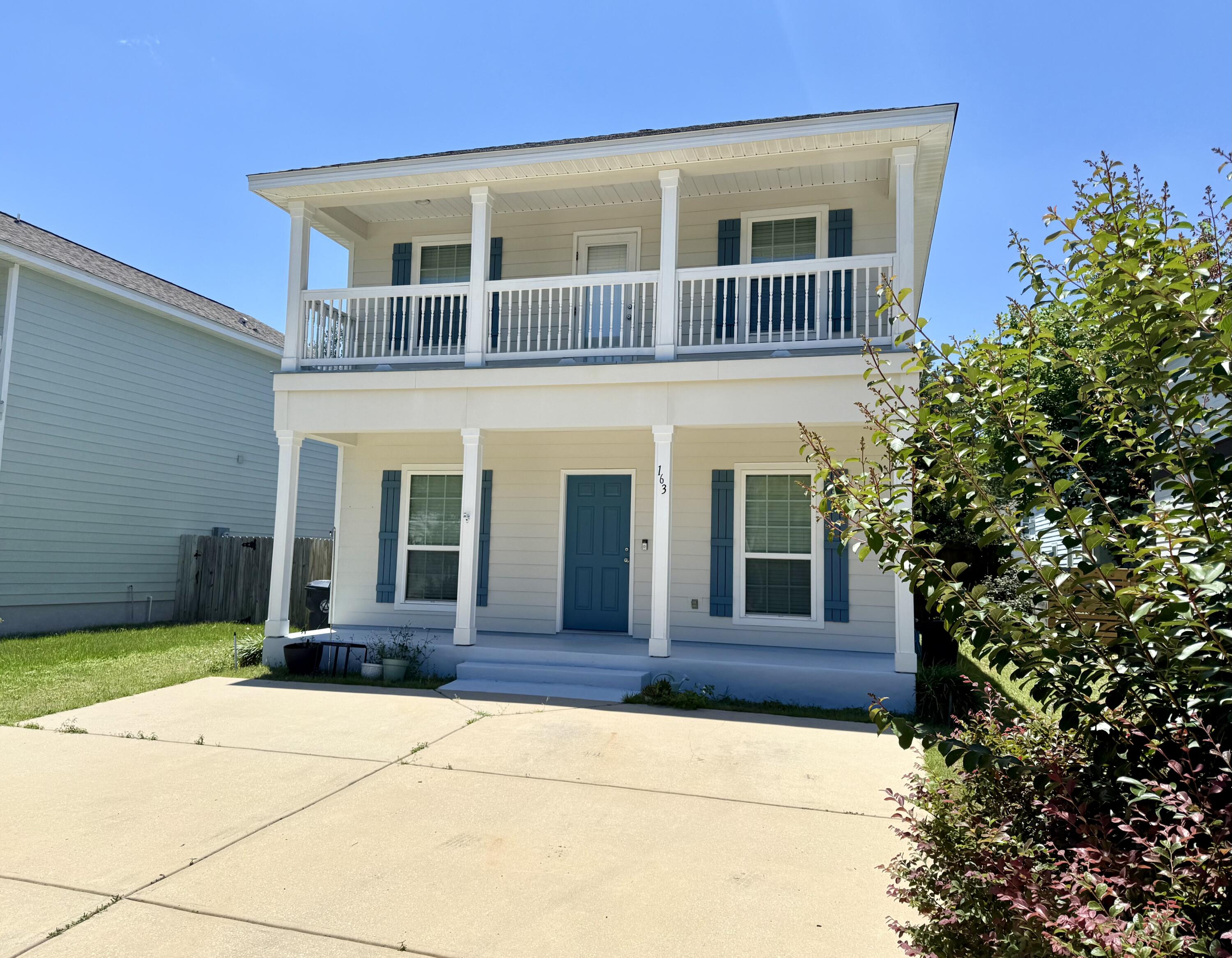 163 Mosaic Oaks Circle