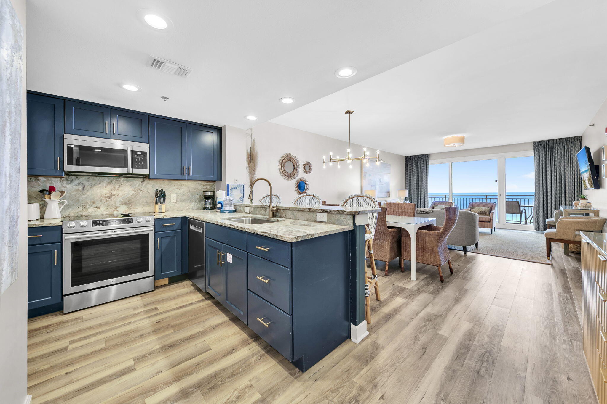 1751 E Scenic Hwy 98 1007