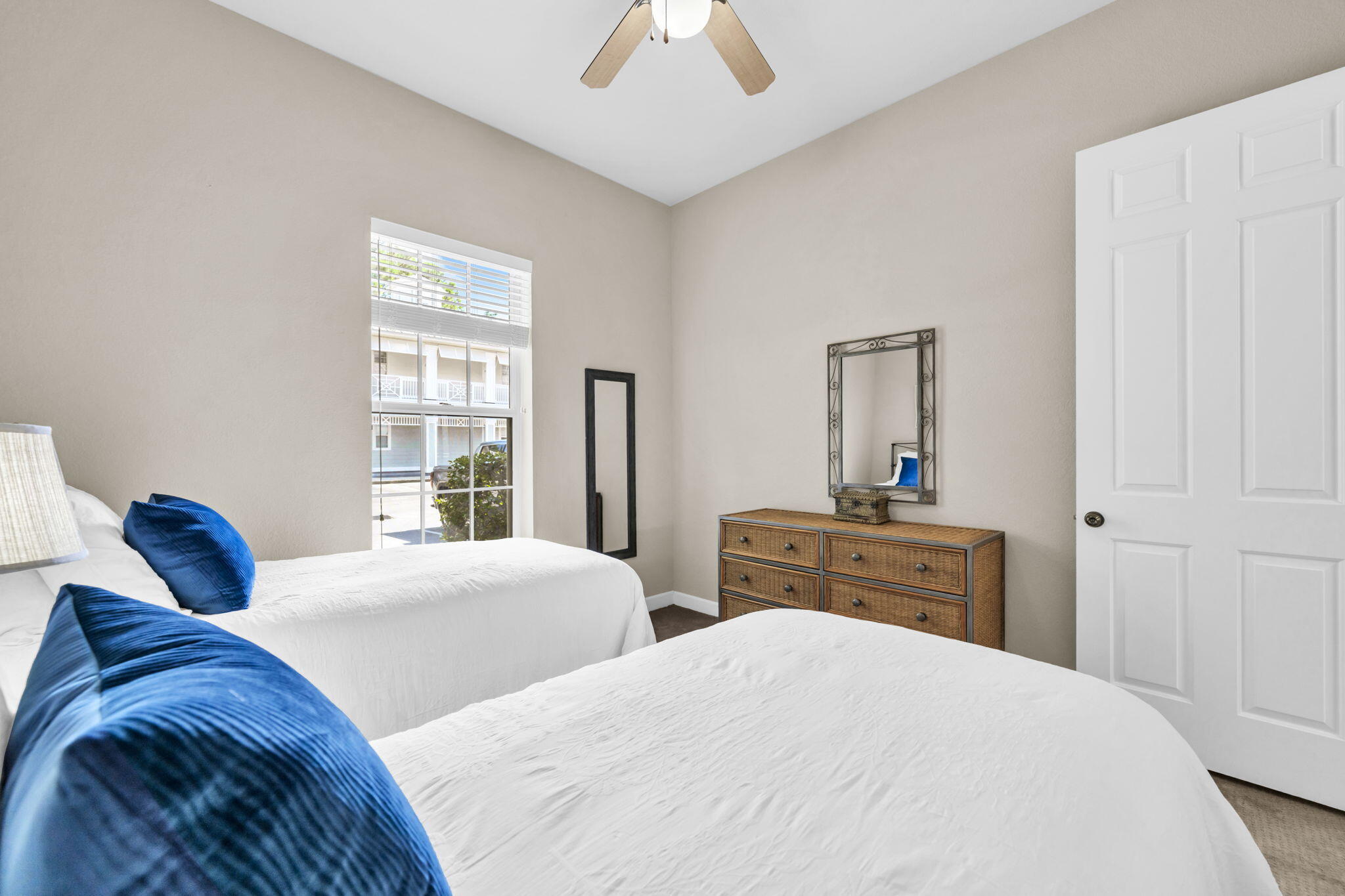 2326 Crystal Cv Place, 706