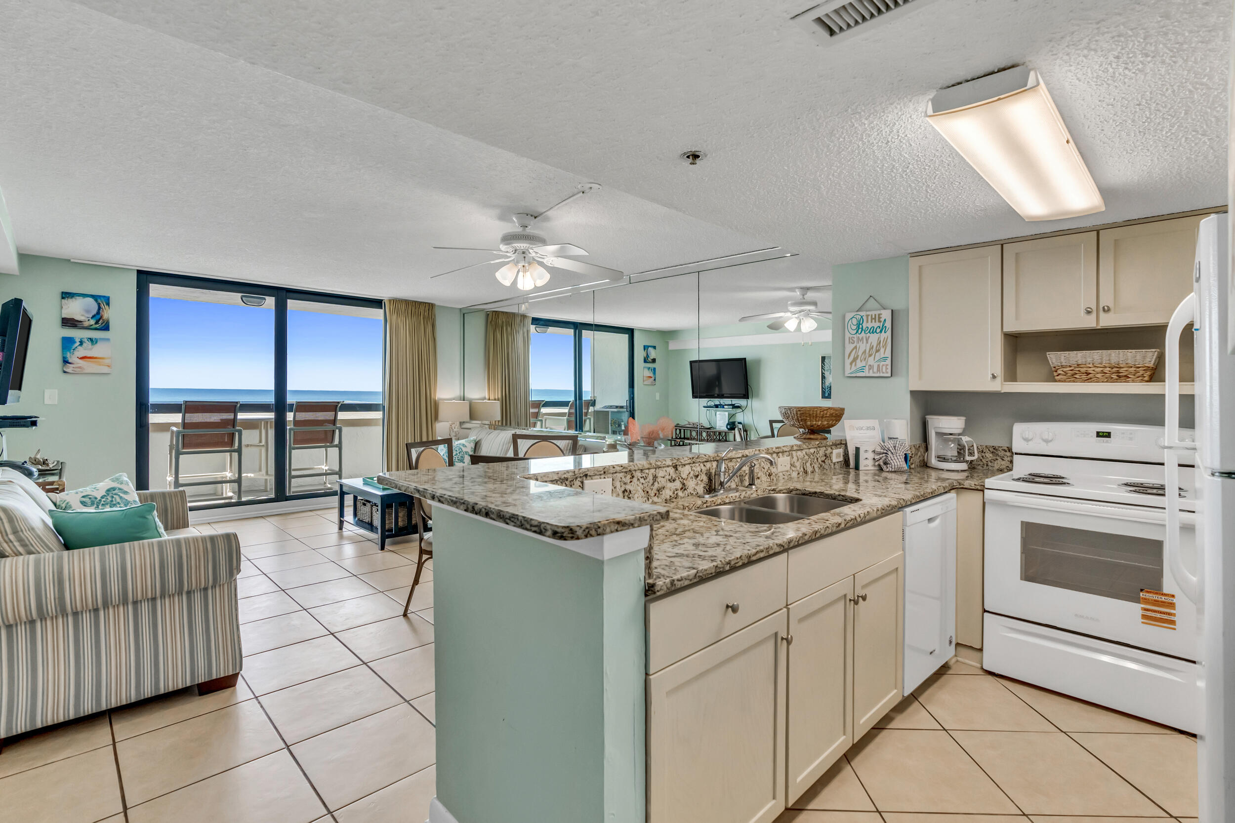 1040 Highway 98, 208