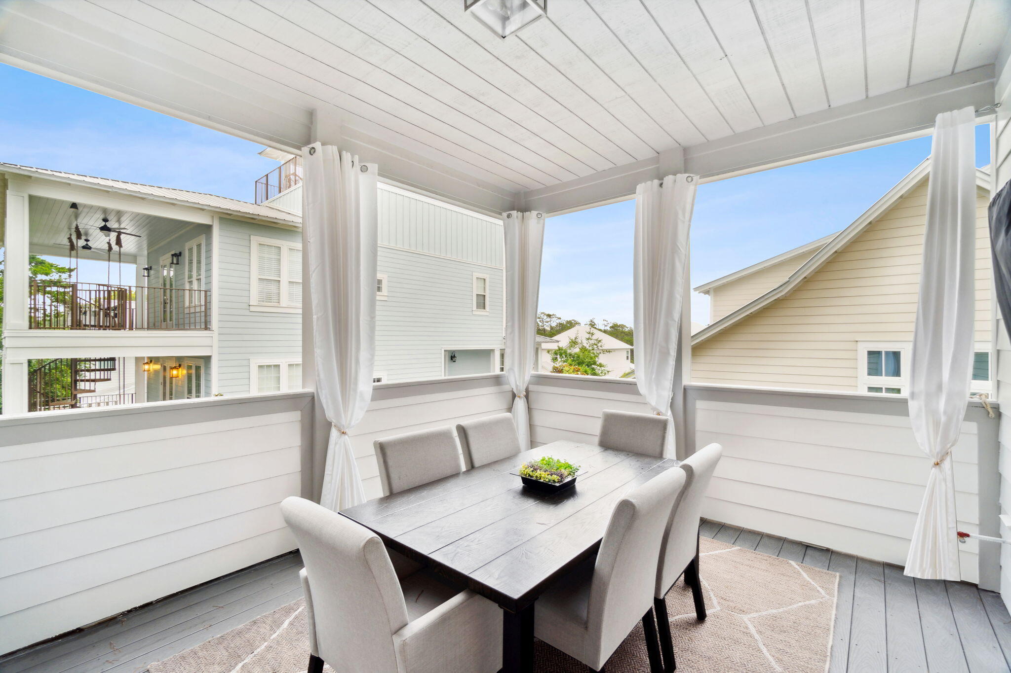 7 N Grande Pointe Drive