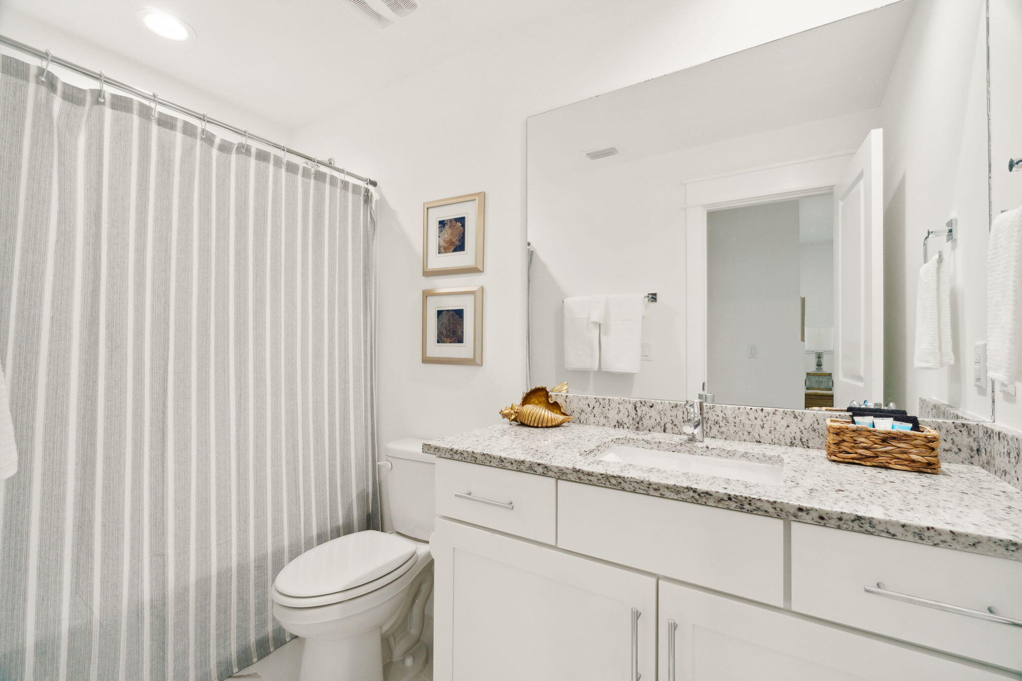 7 N Grande Pointe Drive